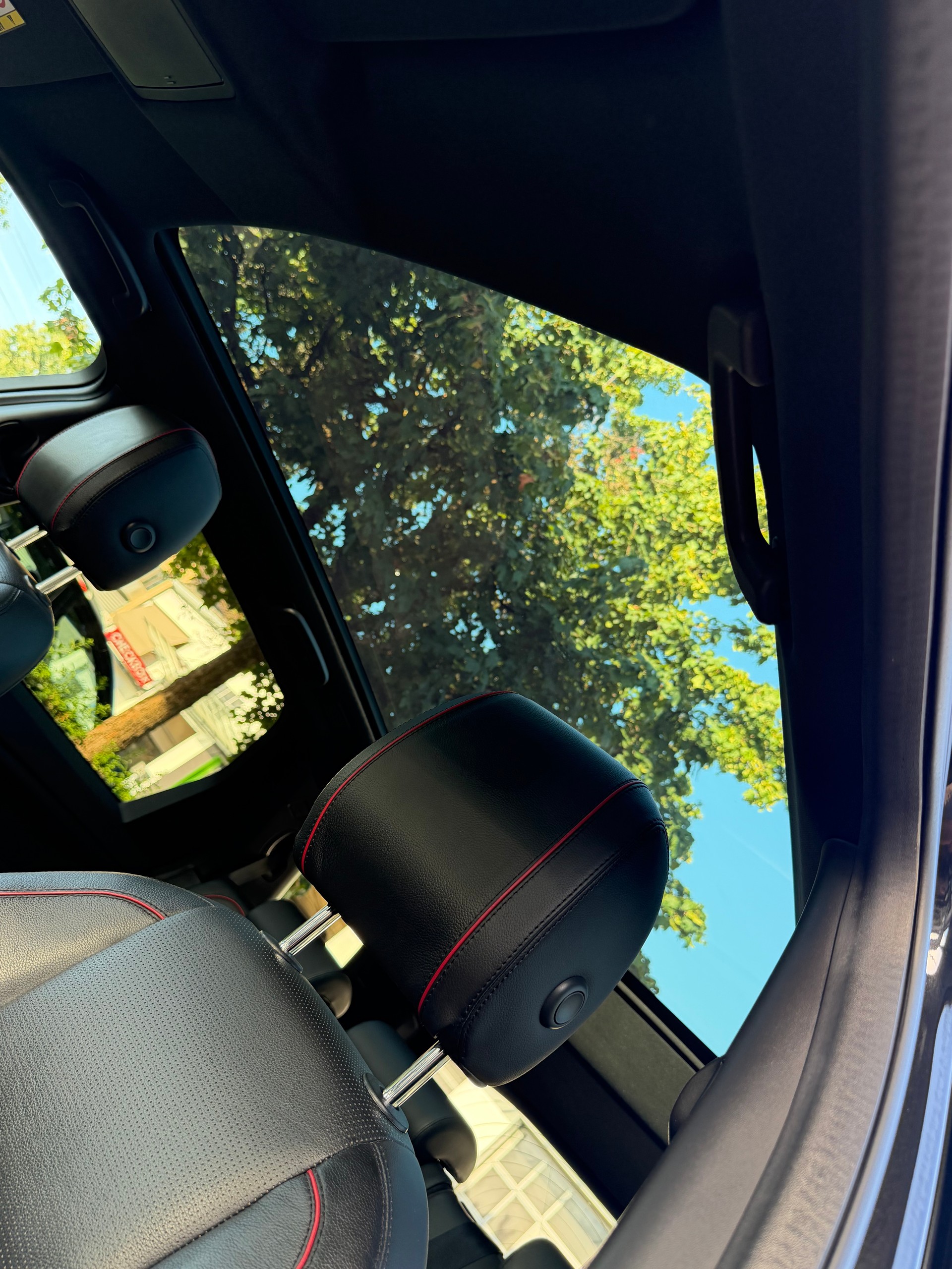LAND ROVER Discovery Sport 2.0 SD4 Dynamic AT9-image-9