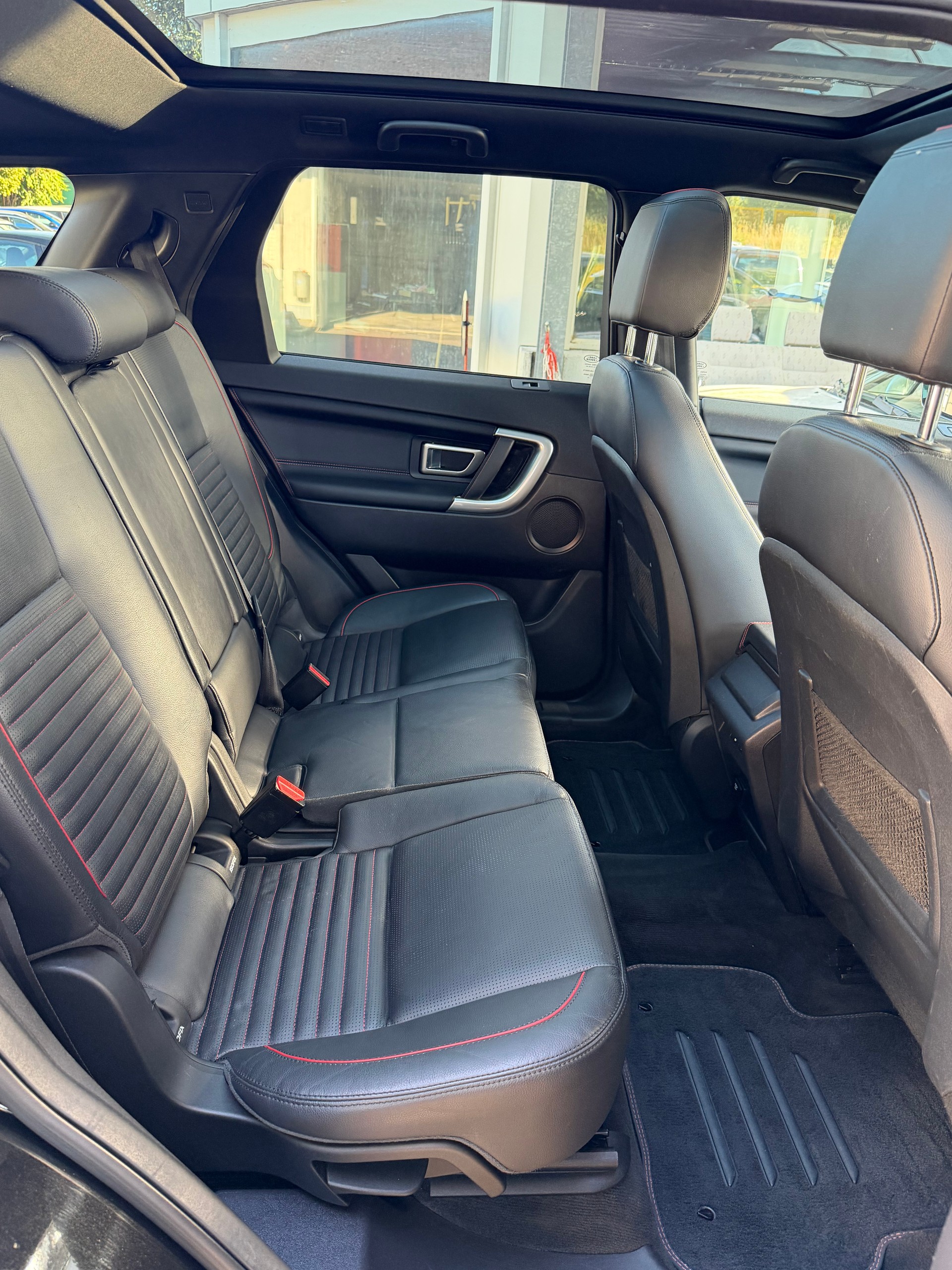 LAND ROVER Discovery Sport 2.0 SD4 Dynamic AT9-image-14