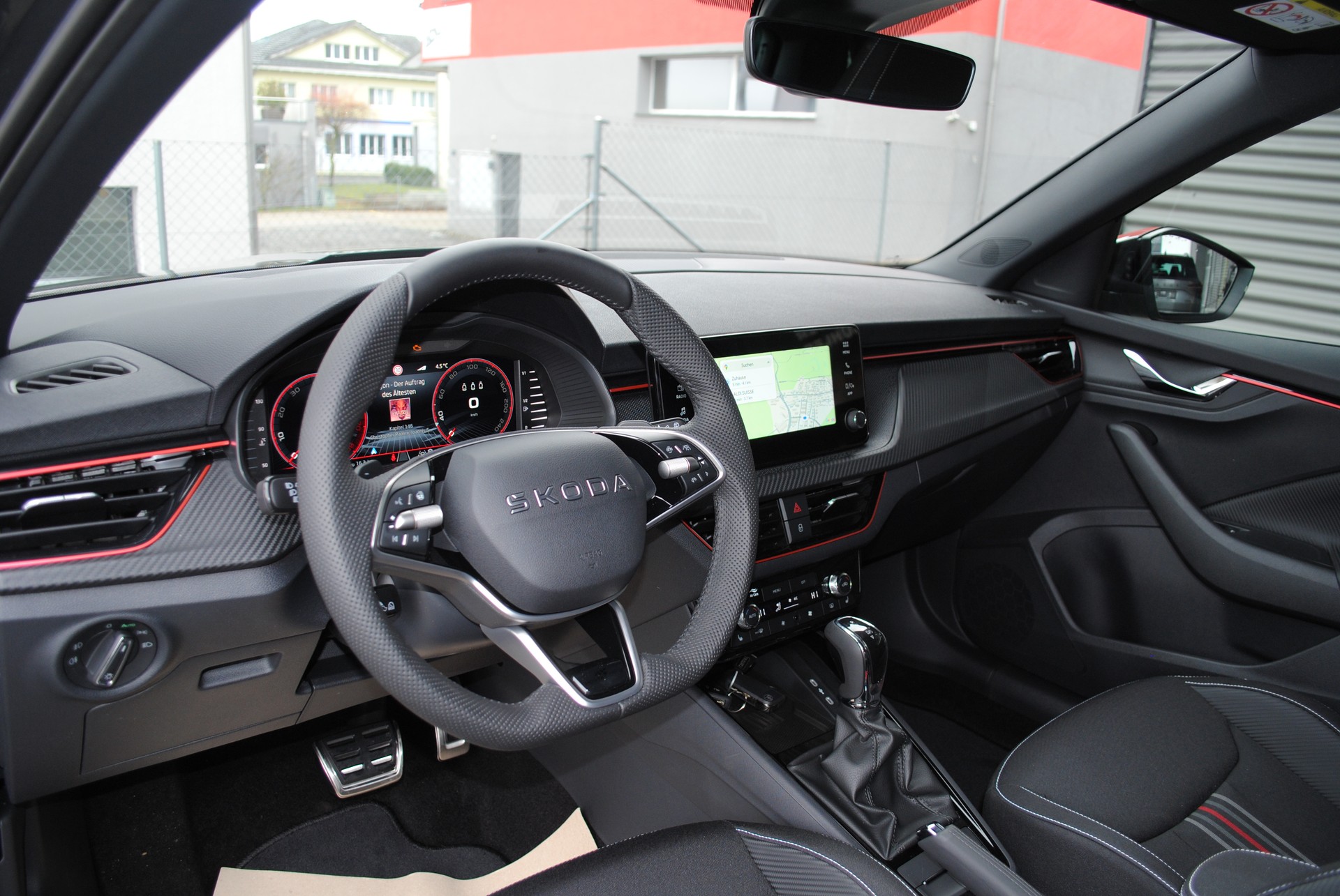 SKODA Kamiq 1.5 TSI Monte Carlo DSG-image-9