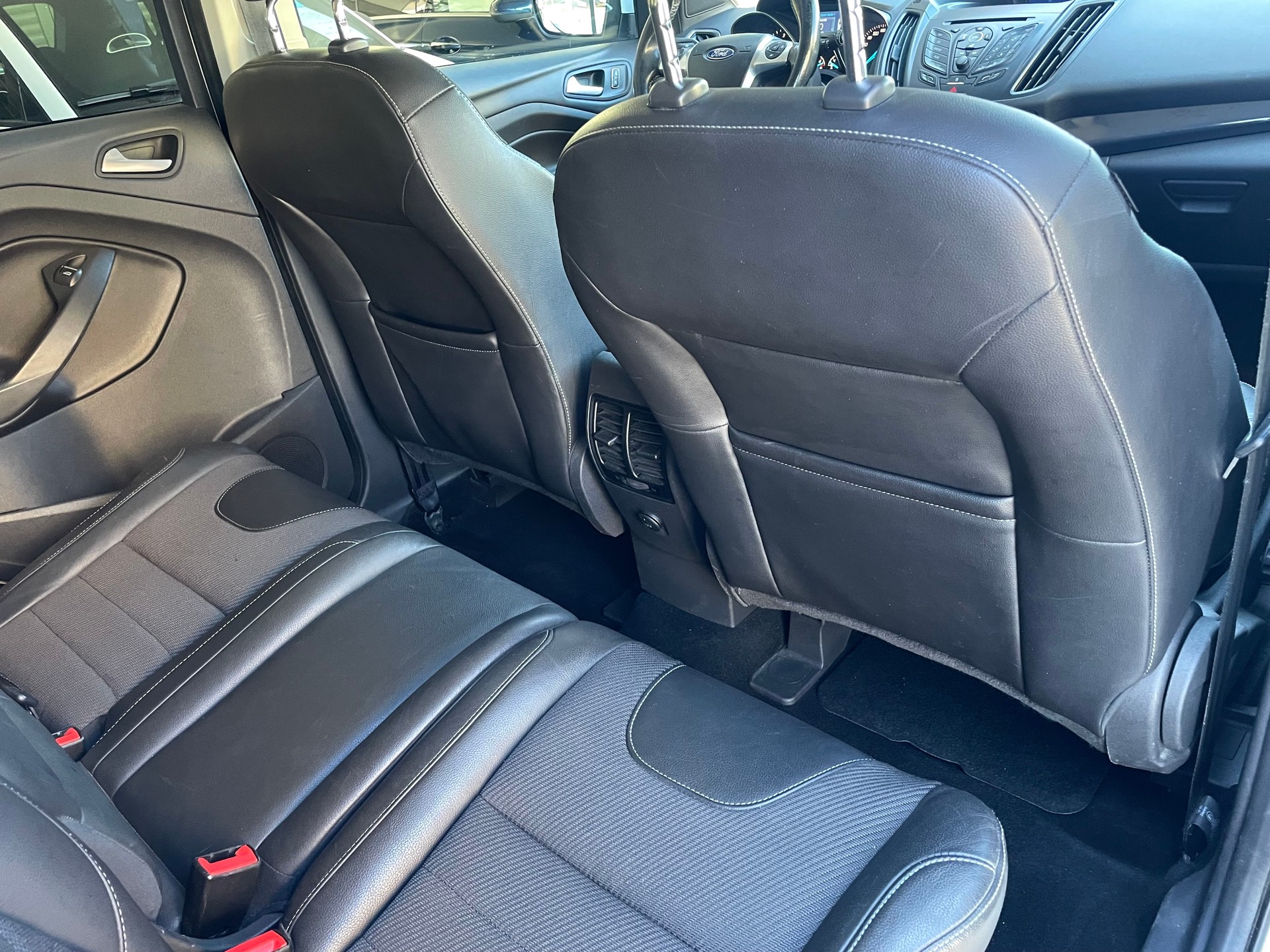 FORD Kuga 2.0 TDCi Carving 4WD PowerShift-image-10