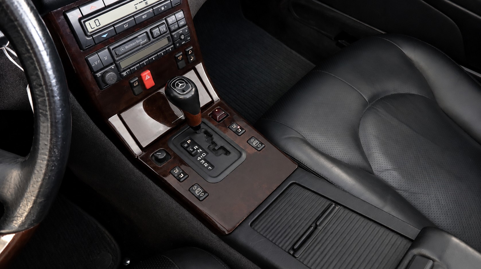 MERCEDES-BENZ SL 320-image-12