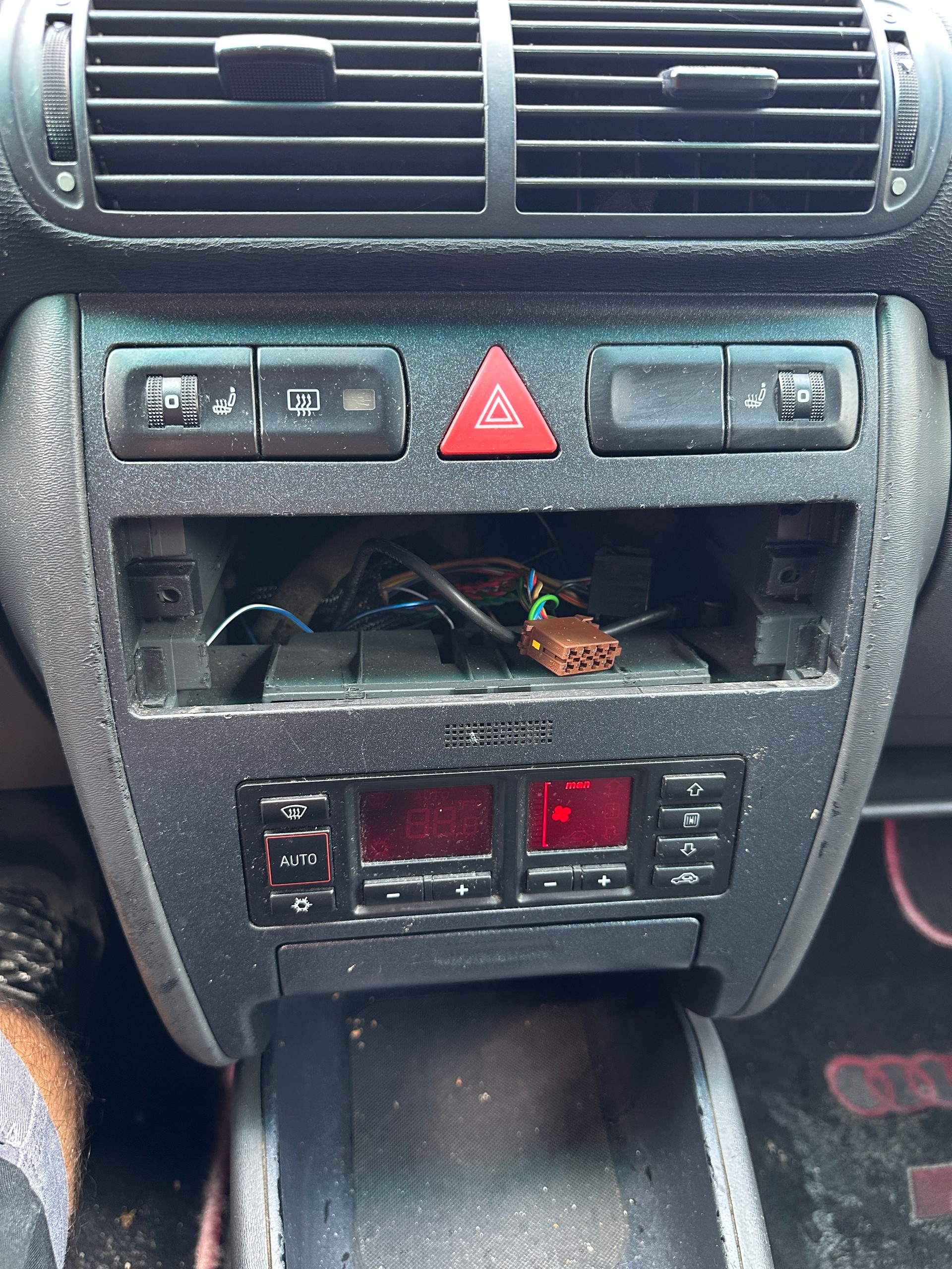 AUDI A3 1.8 T Ambiente FIXPREIS-image-13