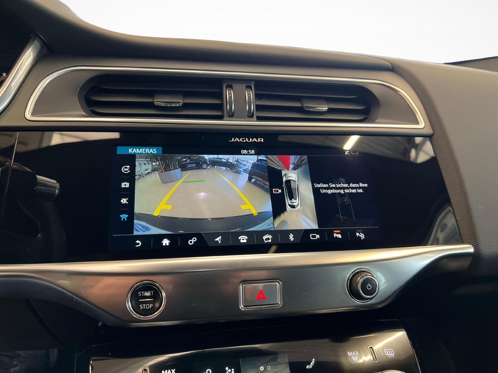 JAGUAR I-Pace EV400 SE AWD-image-12