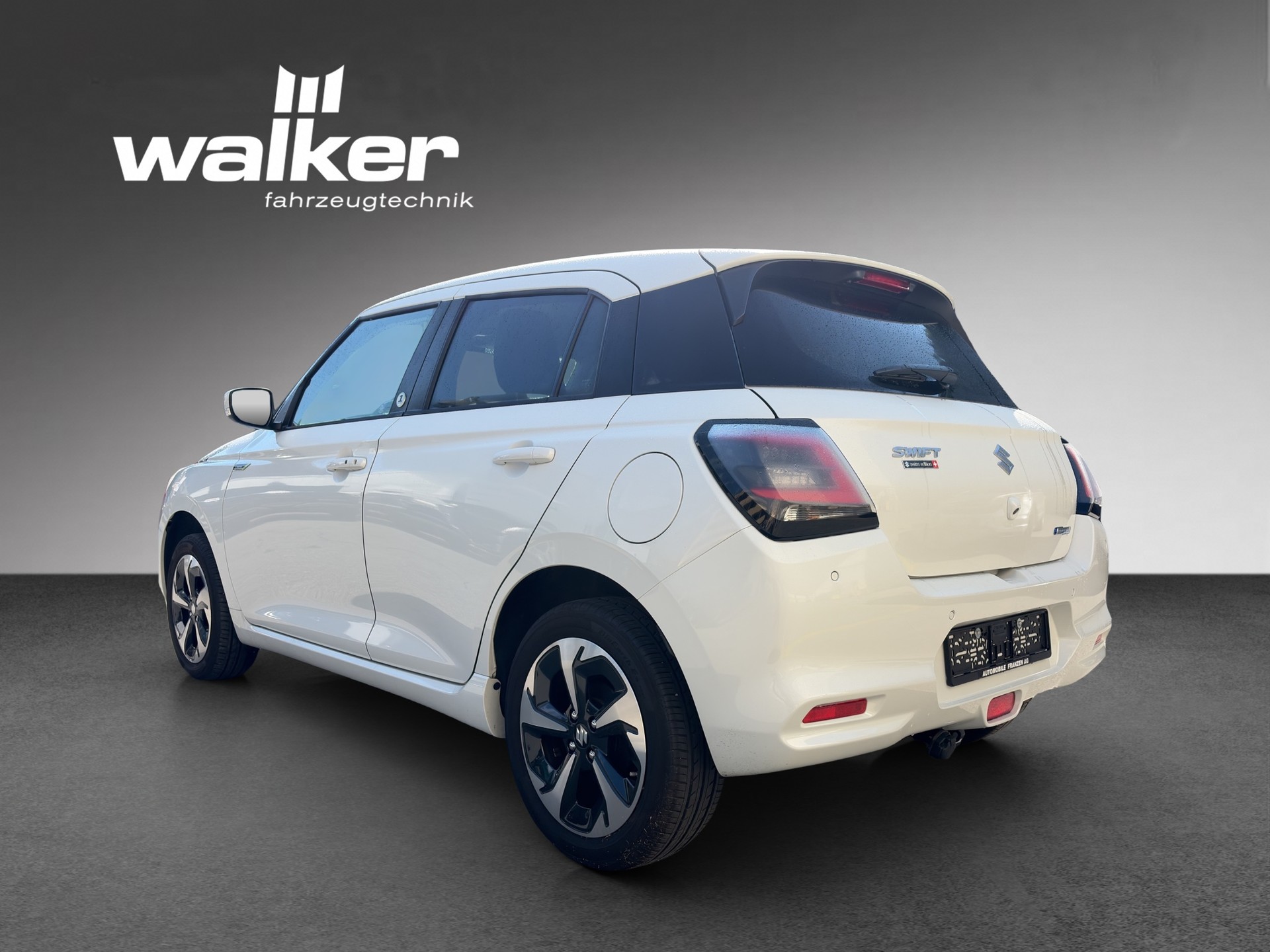 SUZUKI Swift 1.2 Compact Top Hybrid 4x4-image-4
