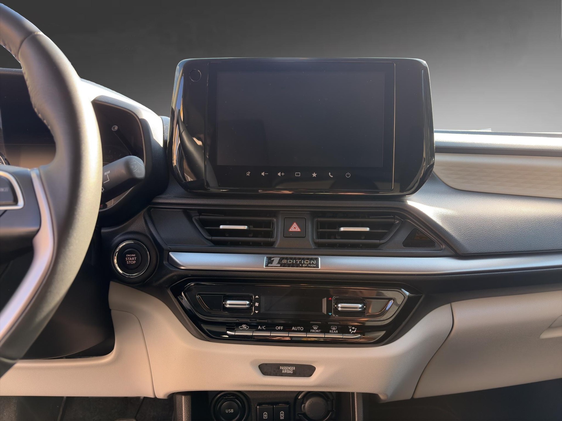 SUZUKI Swift 1.2 Compact Top Hybrid 4x4-image-11