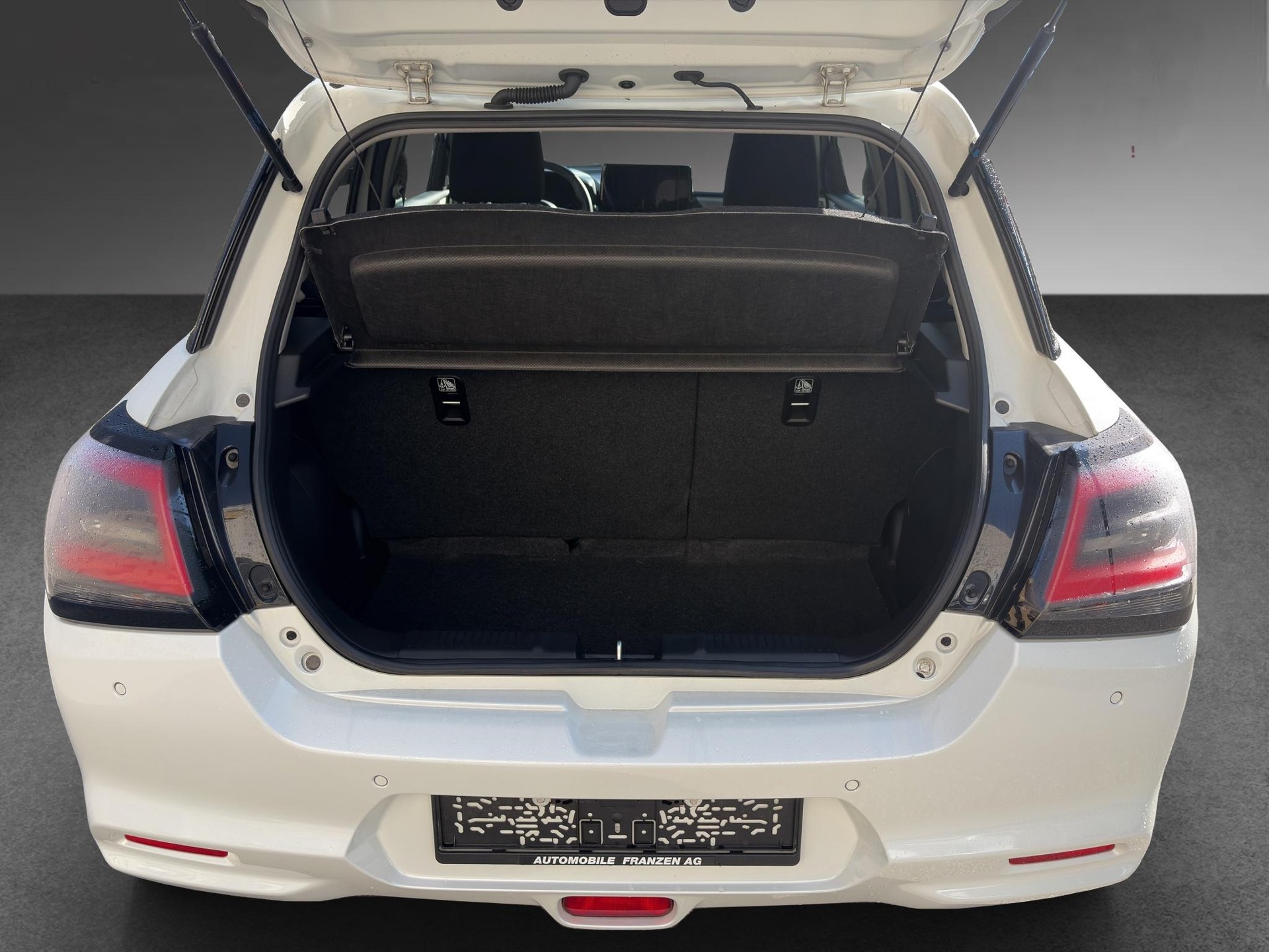 SUZUKI Swift 1.2 Compact Top Hybrid 4x4-image-14