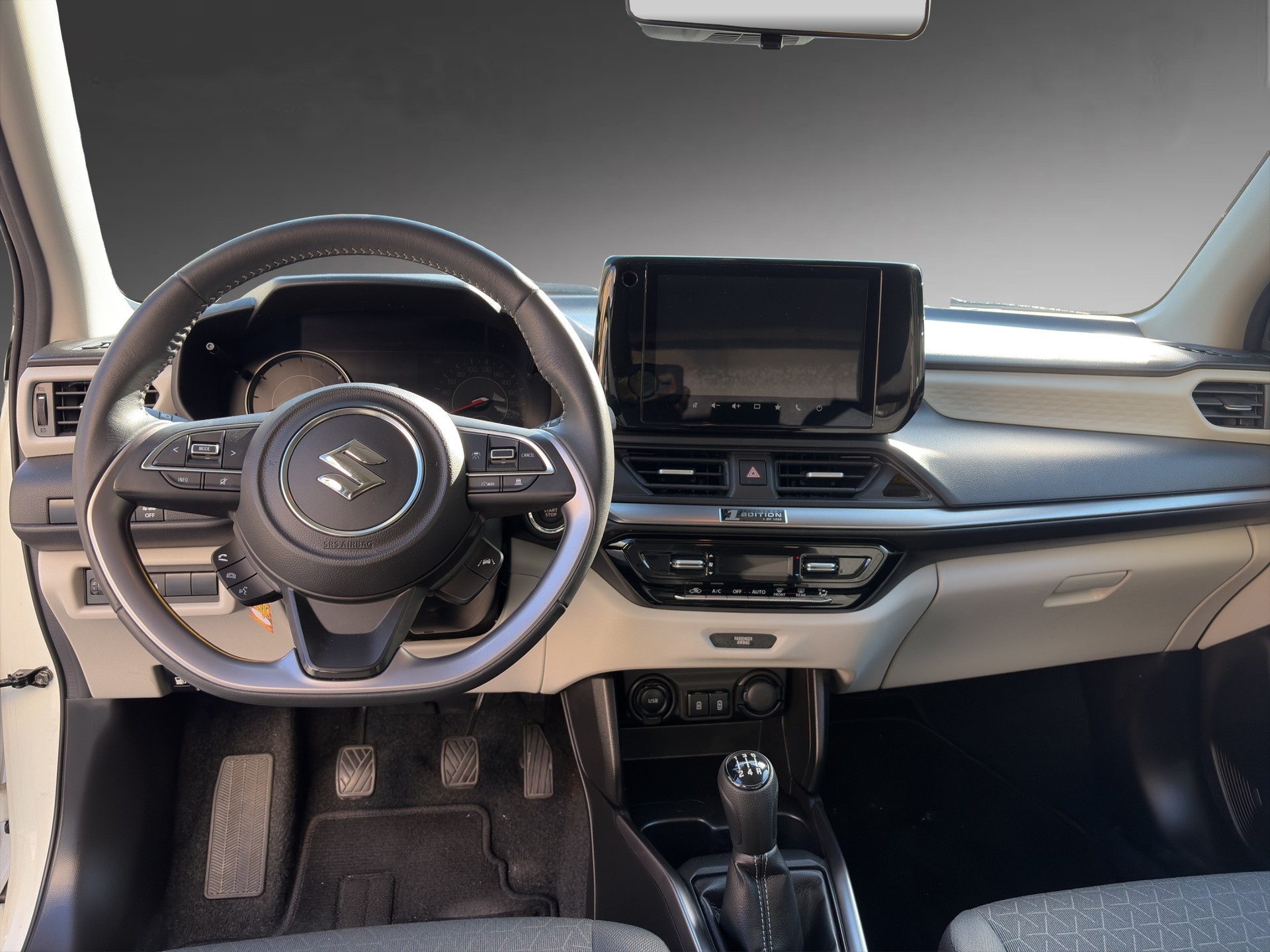SUZUKI Swift 1.2 Compact Top Hybrid 4x4-image-9