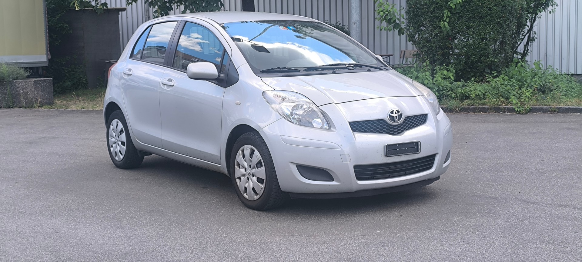 TOYOTA Yaris 1.33 Linea Luna-image-4
