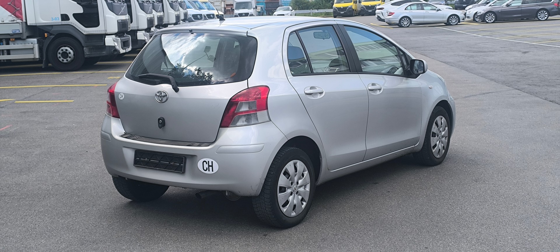 TOYOTA Yaris 1.33 Linea Luna-image-5