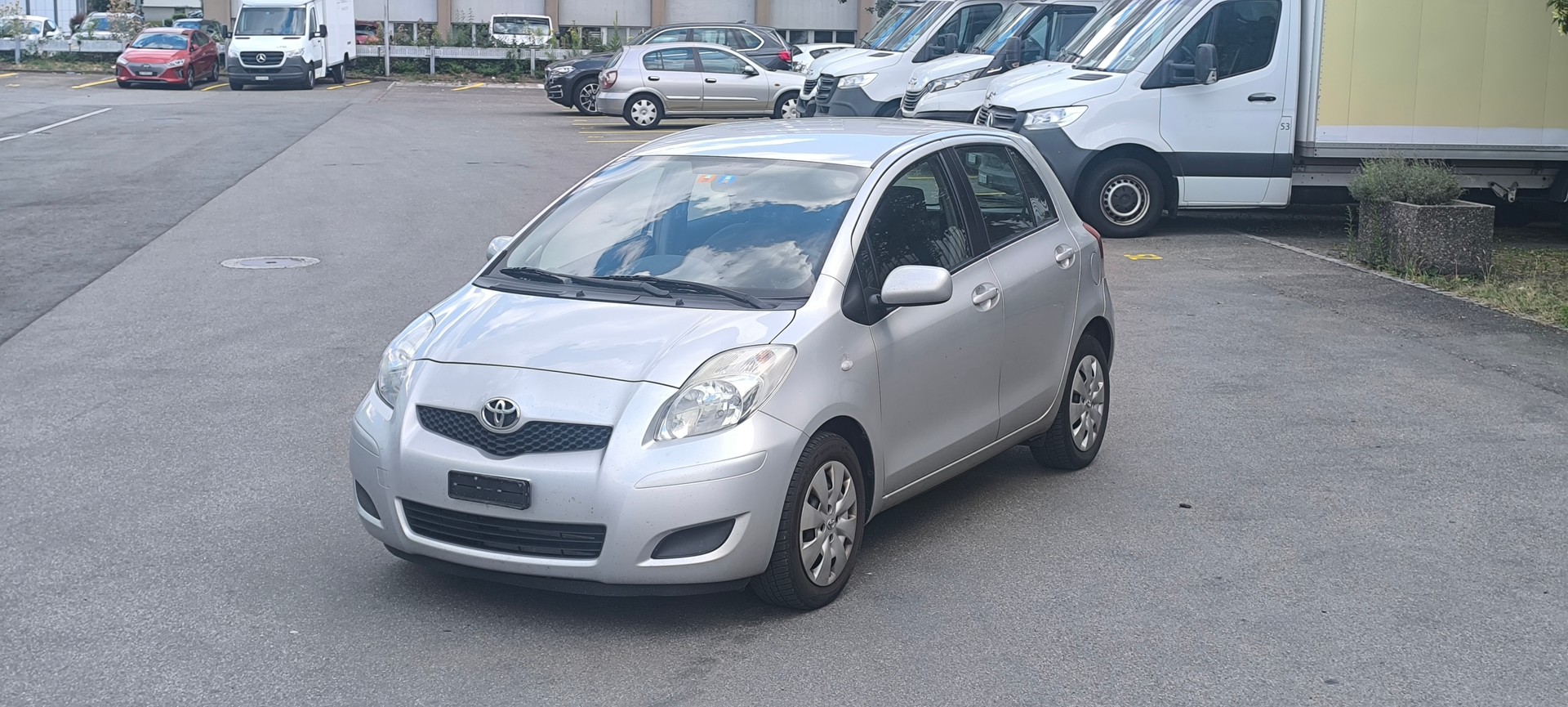 TOYOTA Yaris 1.33 Linea Luna-image-7