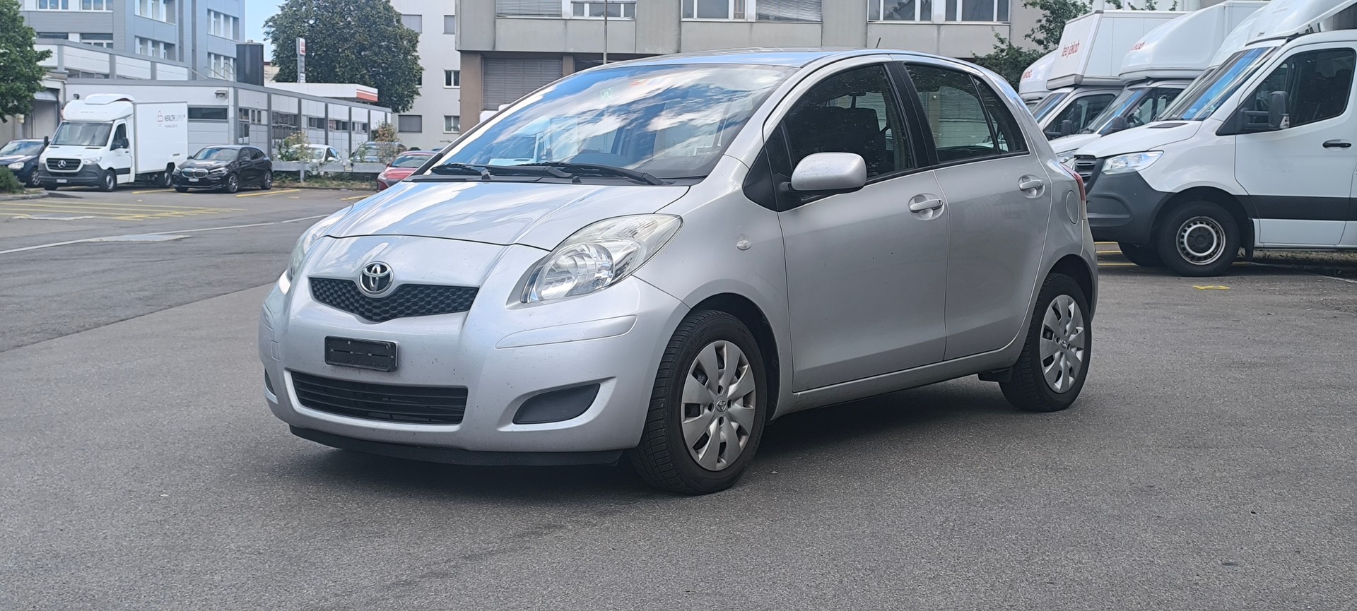 TOYOTA Yaris 1.33 Linea Luna-image-1