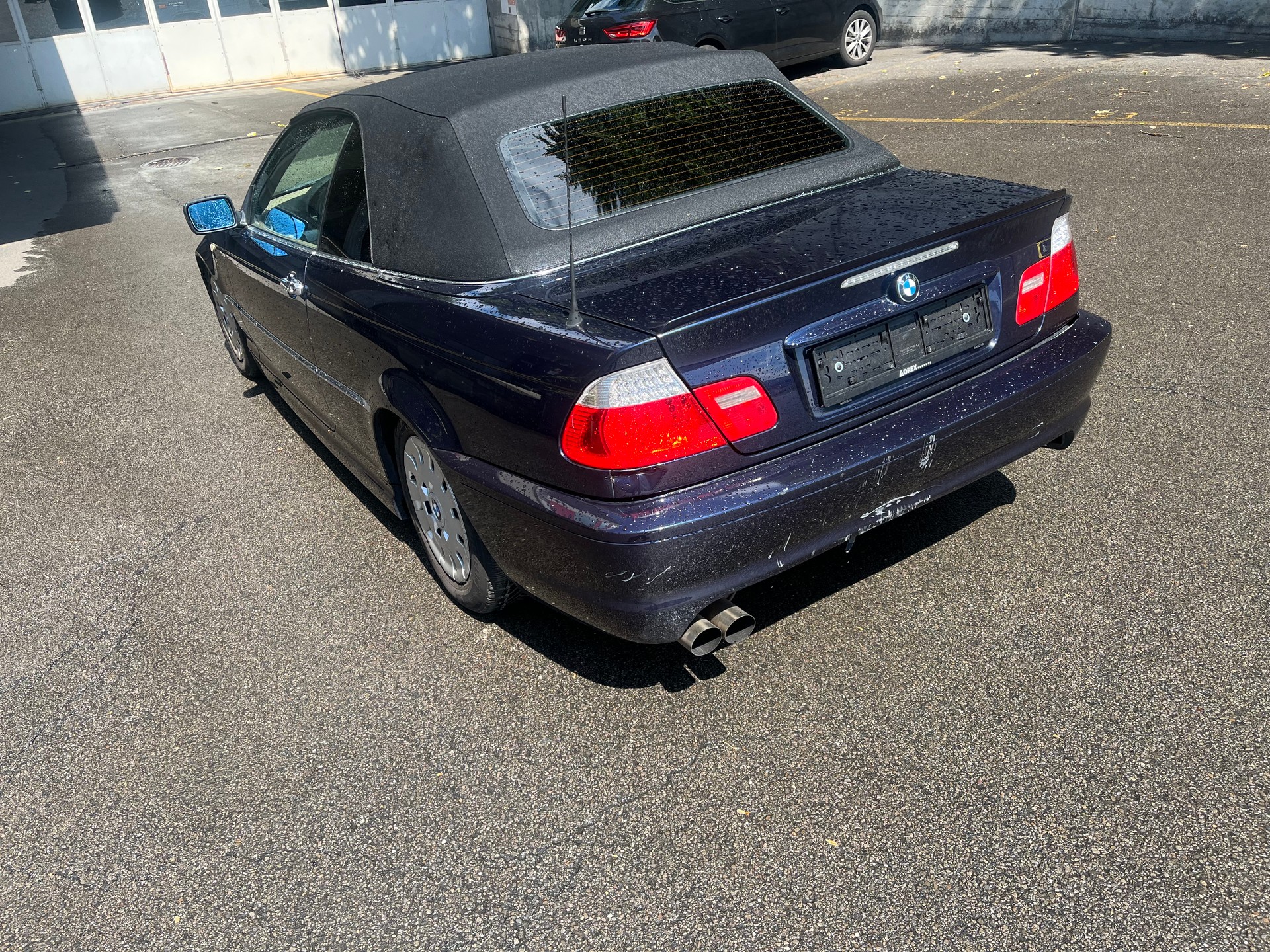 BMW 318Ci Cabriolet-image-2