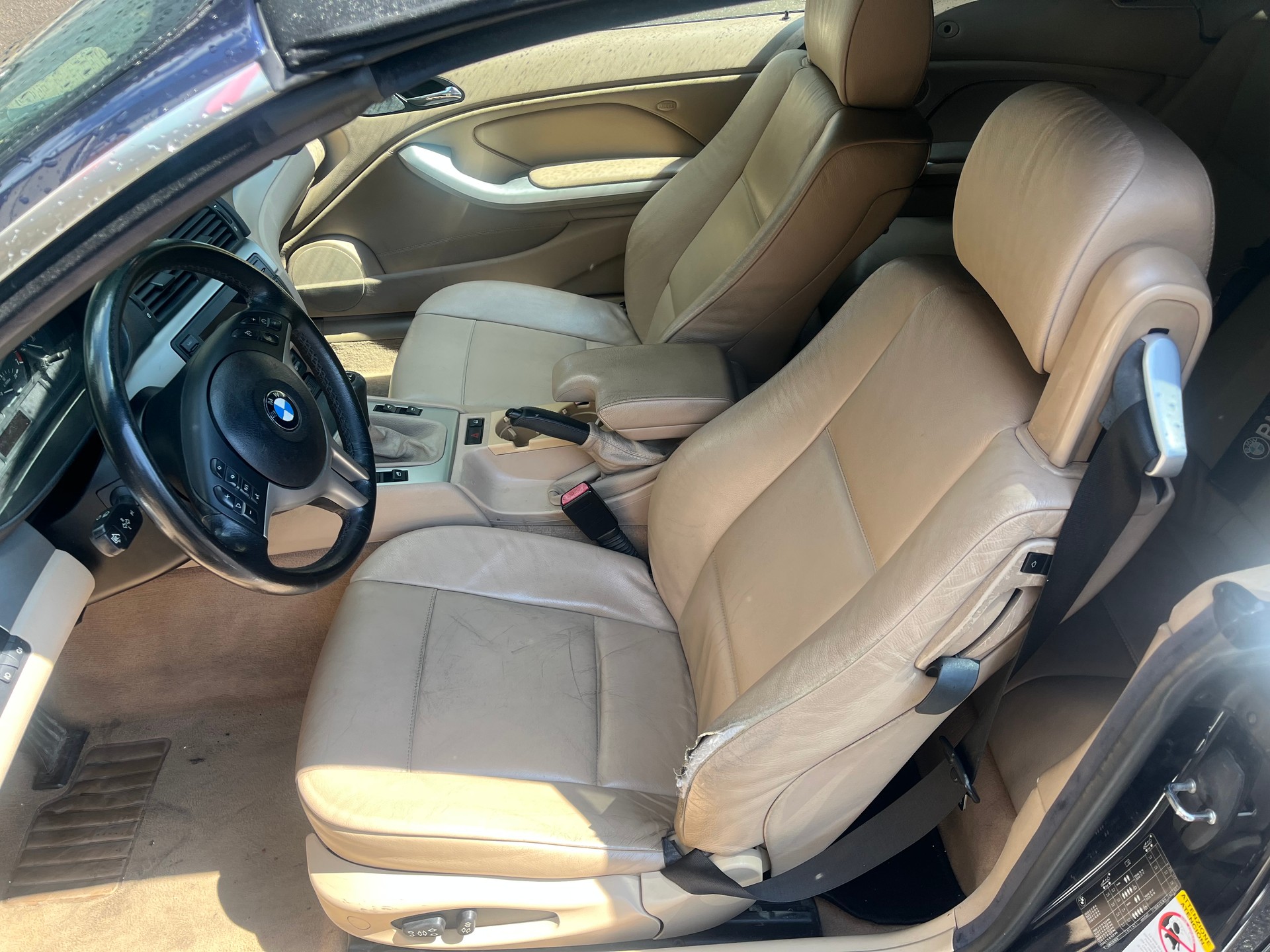 BMW 318Ci Cabriolet-image-12