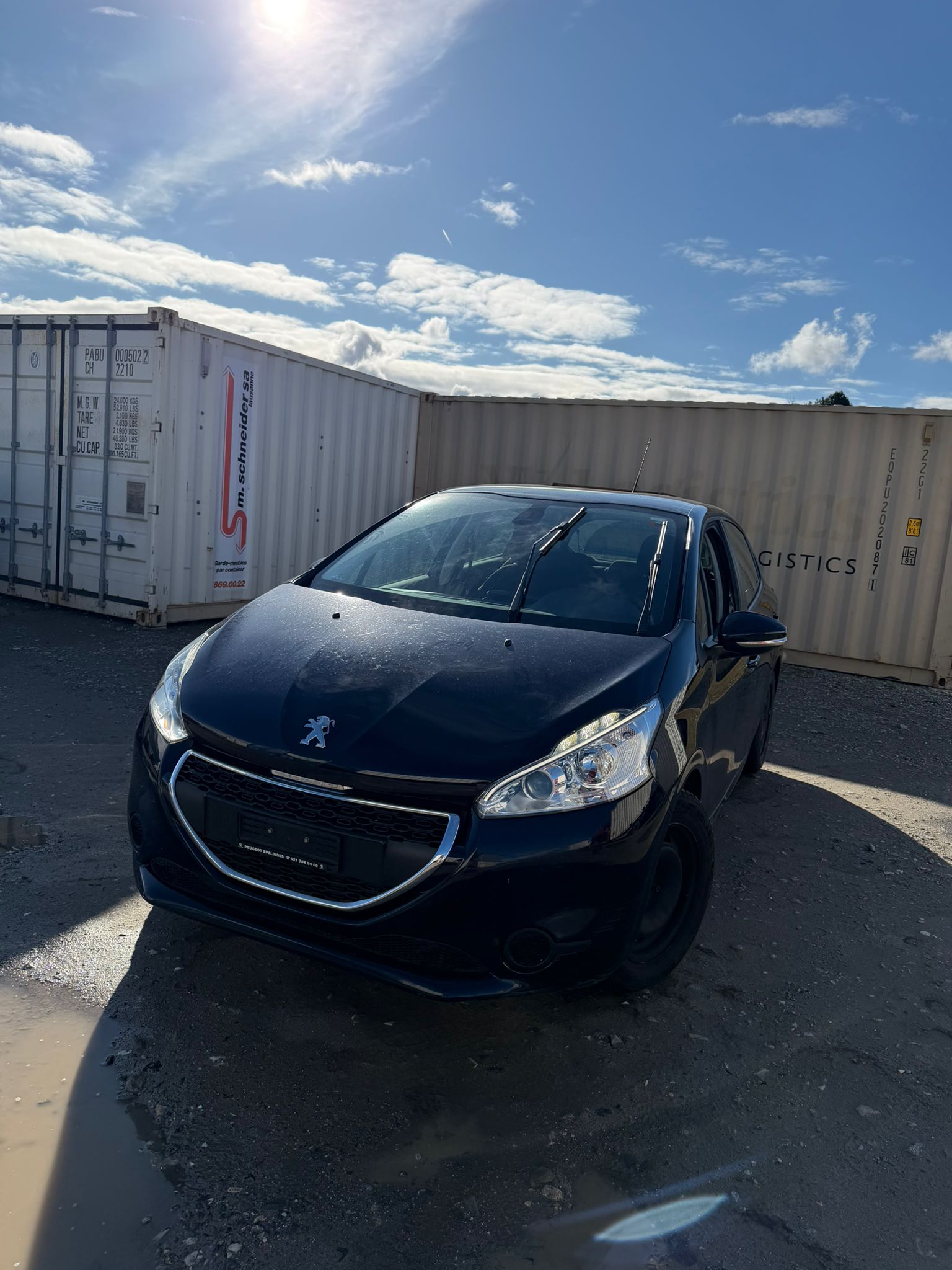PEUGEOT 208 1.2 VTI Style-image-13