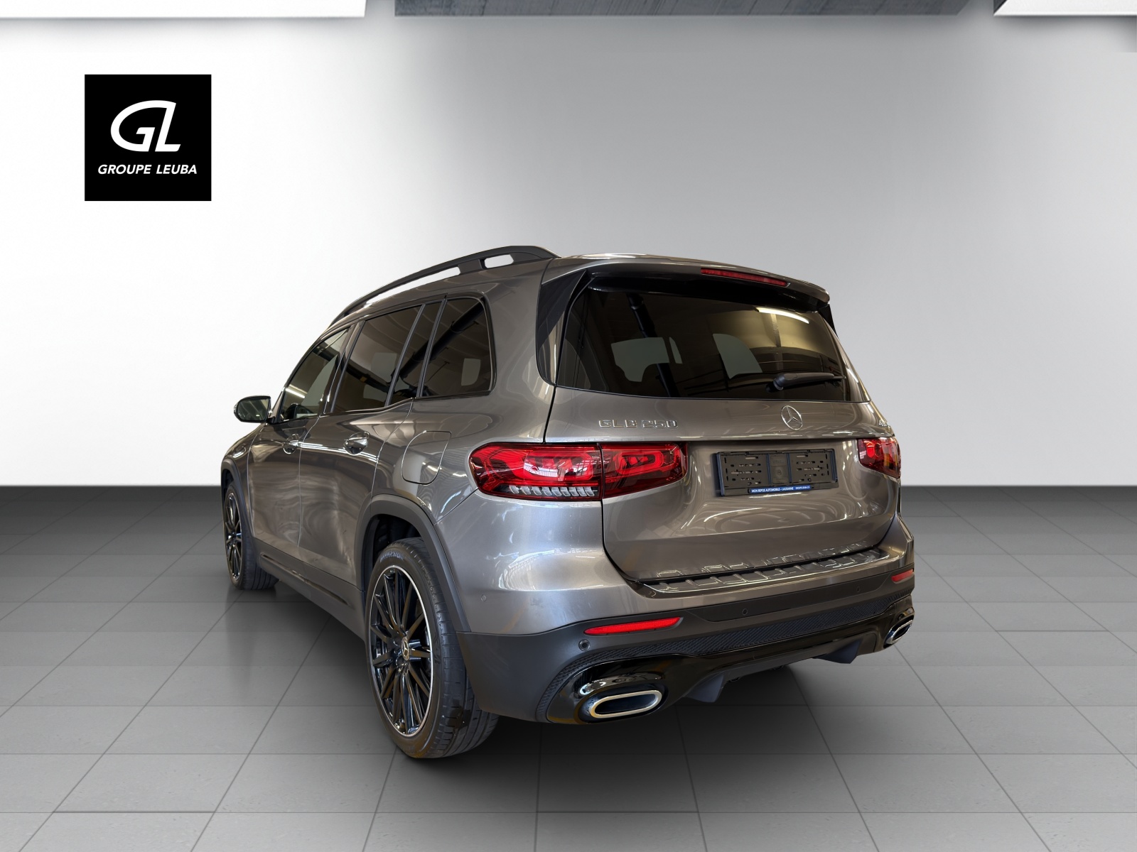 MERCEDES-BENZ GLB 250 4Matic AMG Line 8G-Tronic-image-3