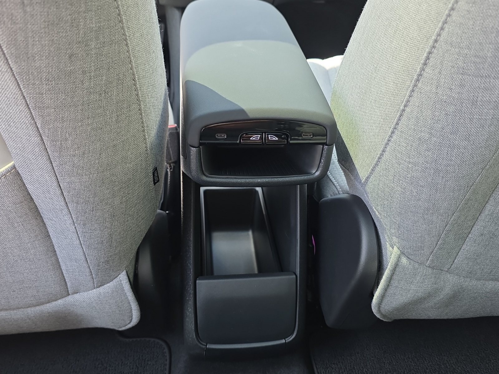 VOLVO EX 30 P8 Ultra AWD-image-21