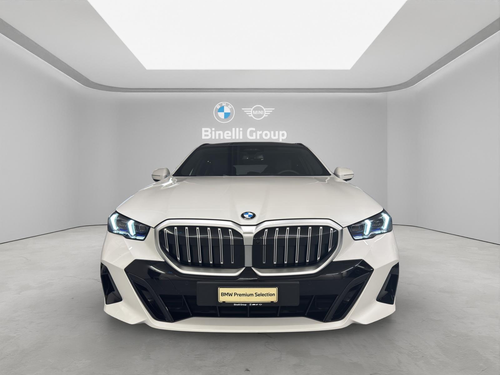 BMW 520d xDrive Touring-image-7