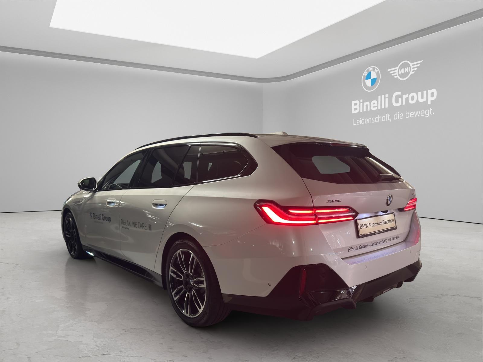 BMW 520d xDrive Touring-image-2