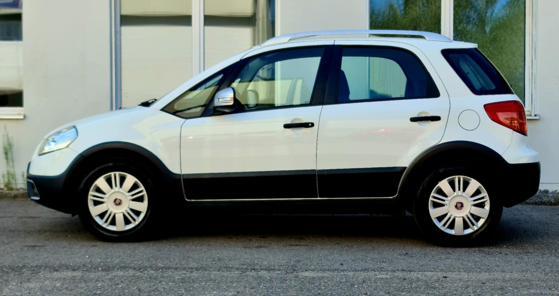 FIAT Sedici 1.6 2WD Dynamic Automatic-image-5