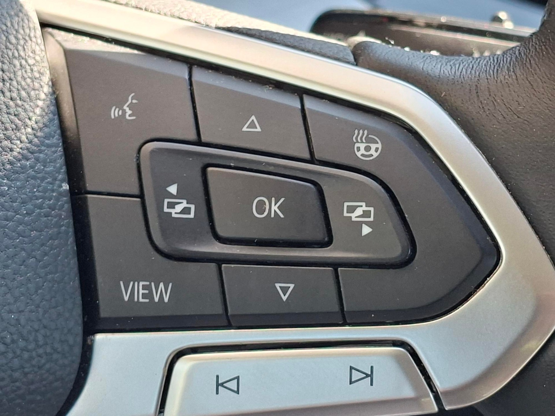 VW Golf 1.5 TSI ACT Life *ab MFK+Rückfahrkamera*-image-9