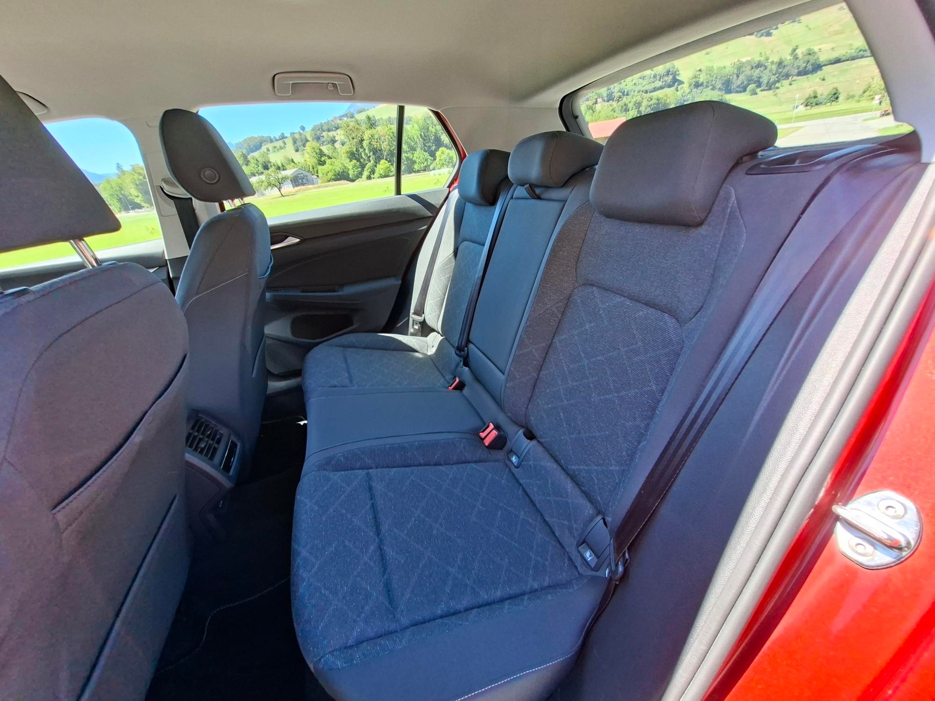 VW Golf 1.5 TSI ACT Life *ab MFK+Rückfahrkamera*-image-15