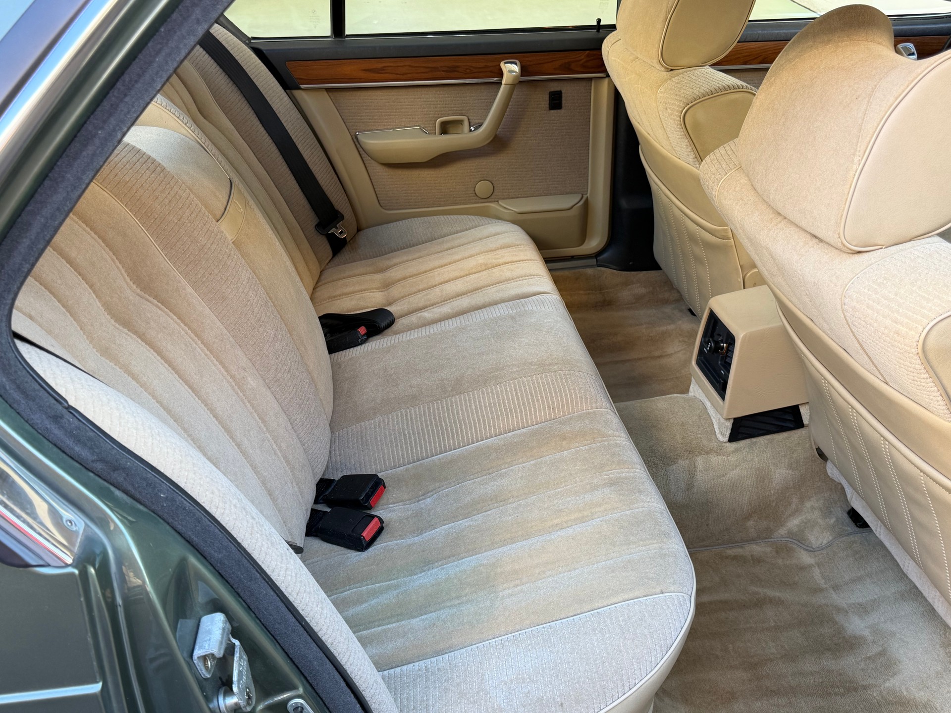 BMW 745I TURBO-image-5