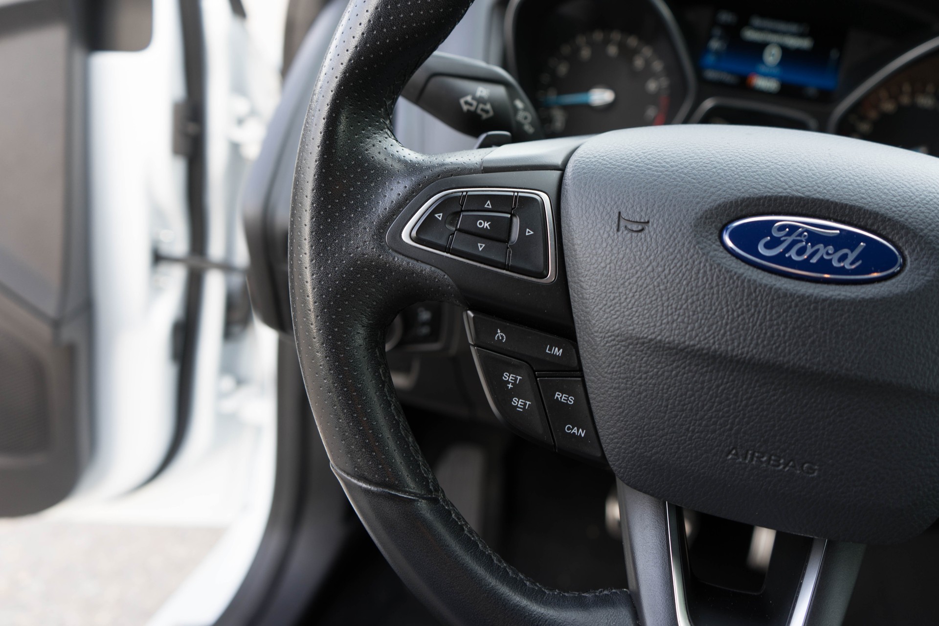FORD Focus 1.5 SCTi ST Line Automatic-image-19