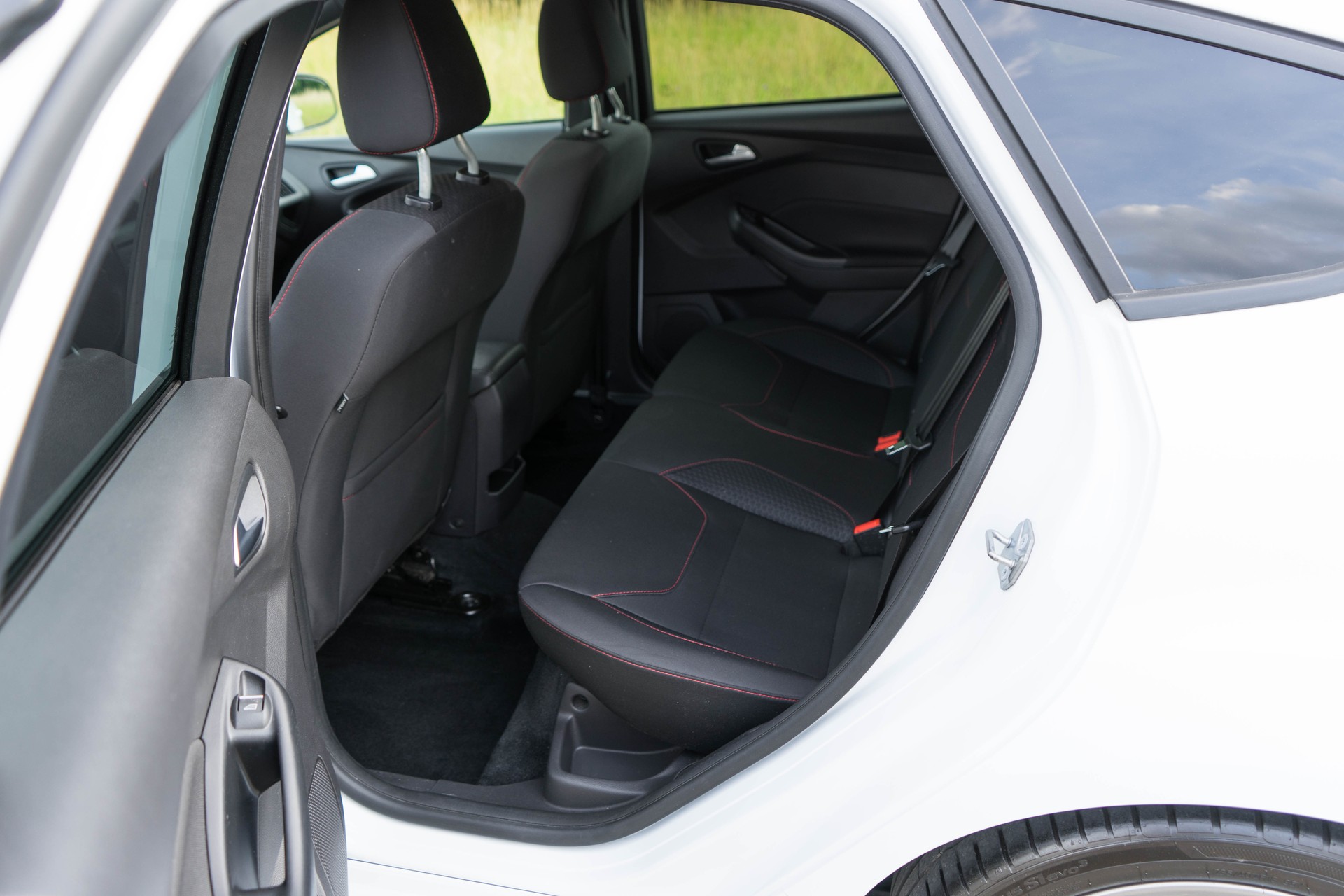FORD Focus 1.5 SCTi ST Line Automatic-image-7