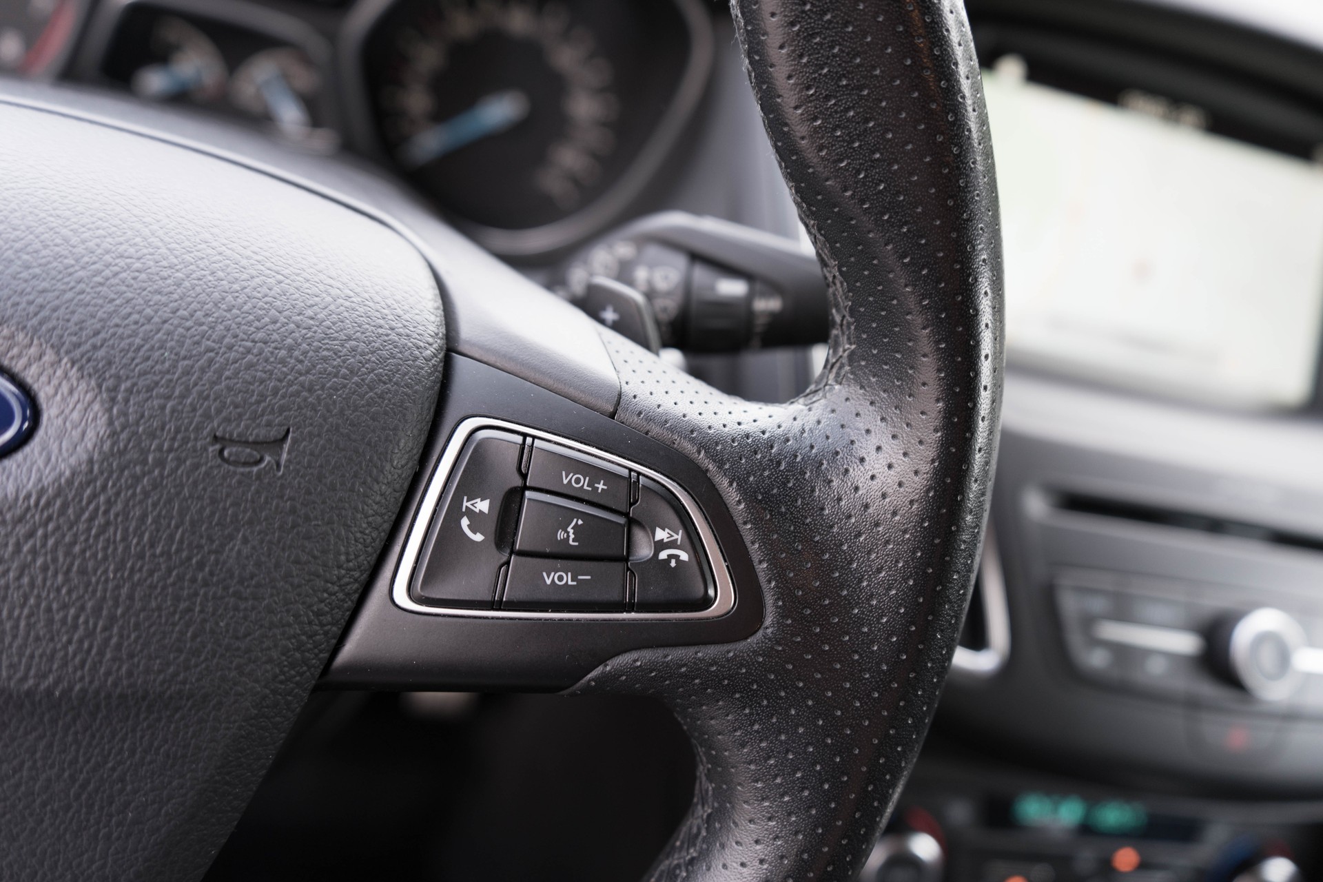 FORD Focus 1.5 SCTi ST Line Automatic-image-18