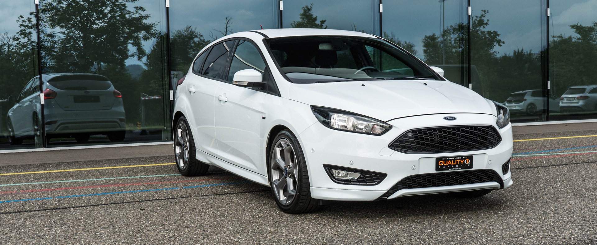 FORD Focus 1.5 SCTi ST Line Automatic-image-2