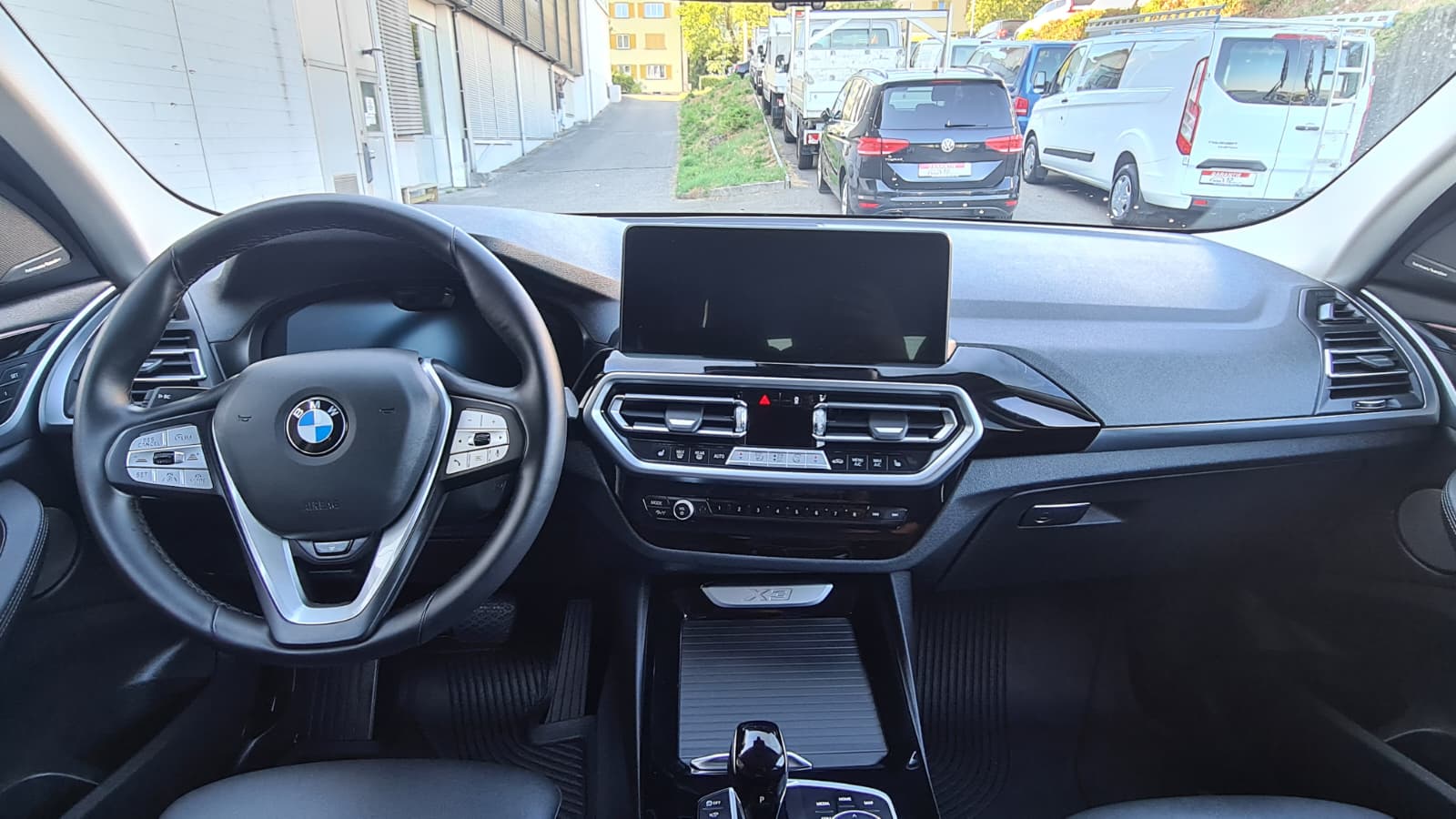 BMW X3 xDrive 48V 30d ** Voll-Leder ** Gr-Navi ** RF-Kamera 360° ** Abstandsregelsysteme ** Anh-Kupplung ** Panorama-Glasdach **-image-18