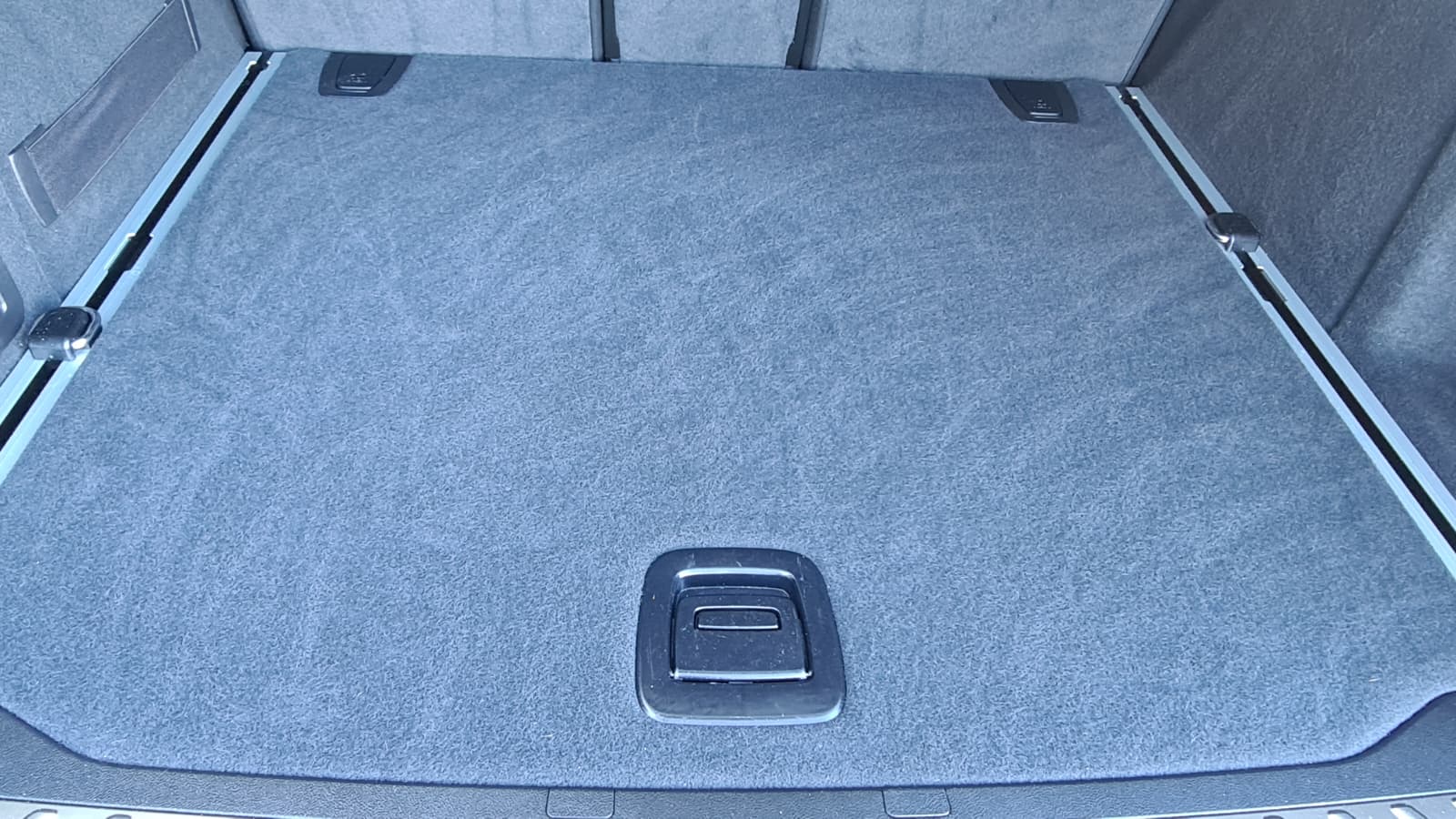 BMW X3 xDrive 48V 30d ** Voll-Leder ** Gr-Navi ** RF-Kamera 360° ** Abstandsregelsysteme ** Anh-Kupplung ** Panorama-Glasdach **-image-9