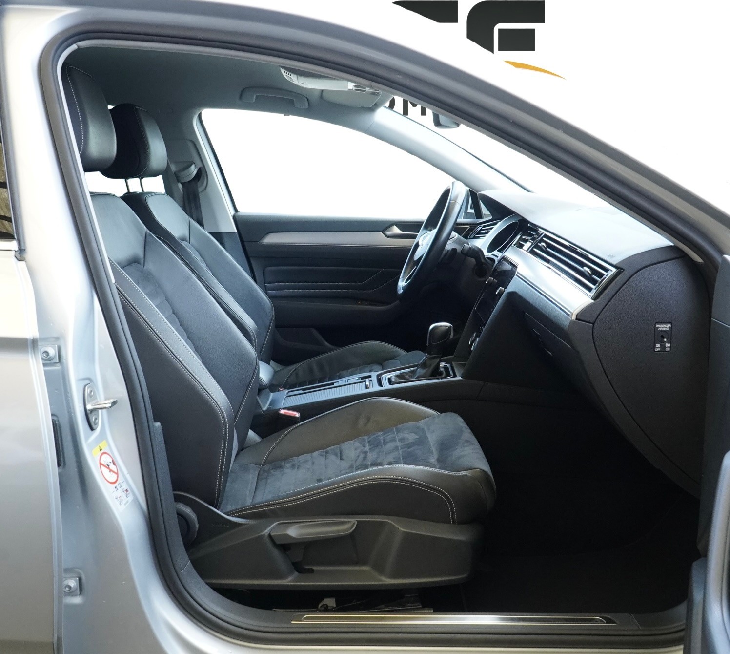 VW Passat 2.0 TDI BMT Elegance DSG *CH Fahrzeug*-image-11