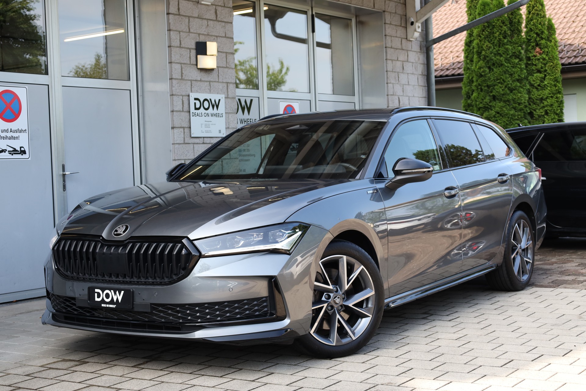 SKODA Superb Combi 2.0 TDi Sportline 4x4 DSG-image-0