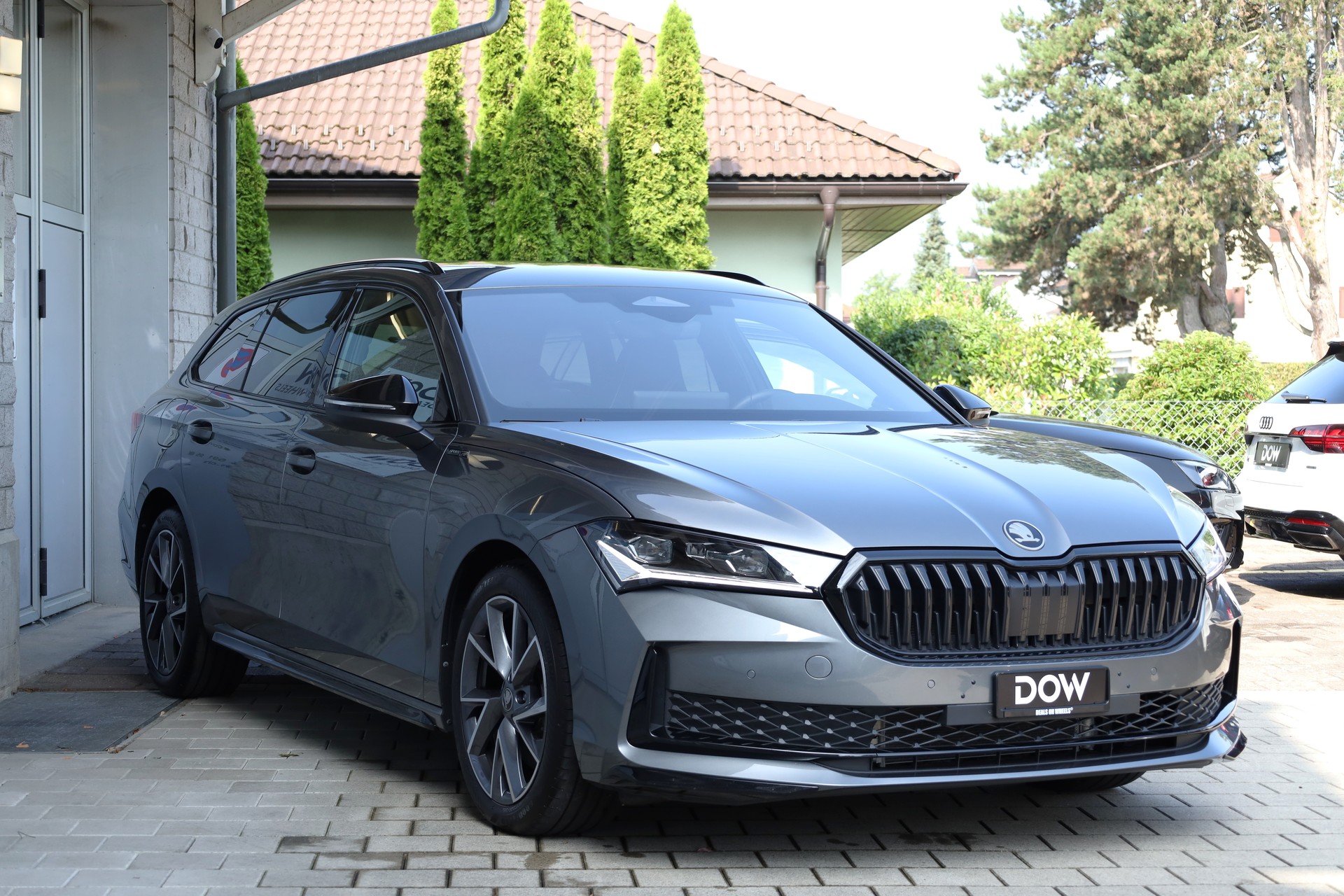 SKODA Superb Combi 2.0 TDi Sportline 4x4 DSG-image-1