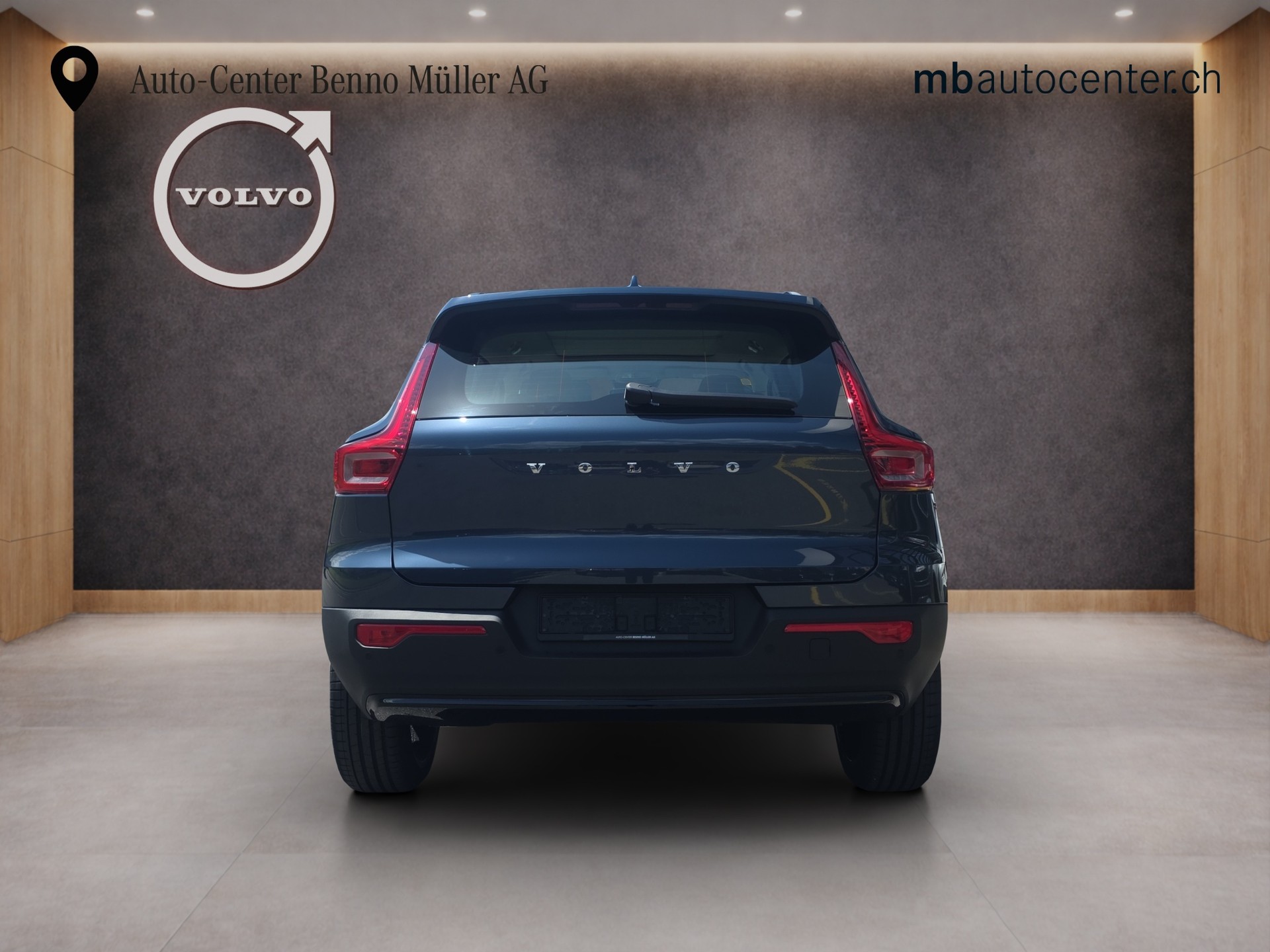 VOLVO XC40 2.0 B4 MH Ultra Dark-image-3