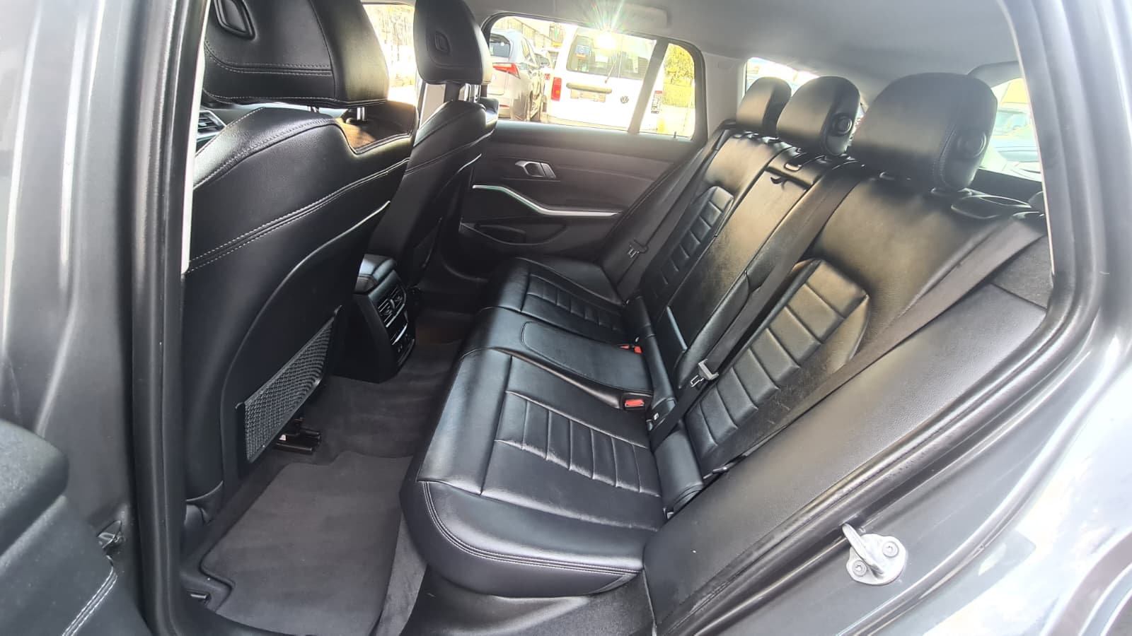 BMW 320d xDrive 48V Touring Steptronic ** Voll-Leder ** Gr-Navi ** RF-Kamera 360° ** Abstandsregelsysteme ** Sitzmemory ** Ab MFK **-image-21