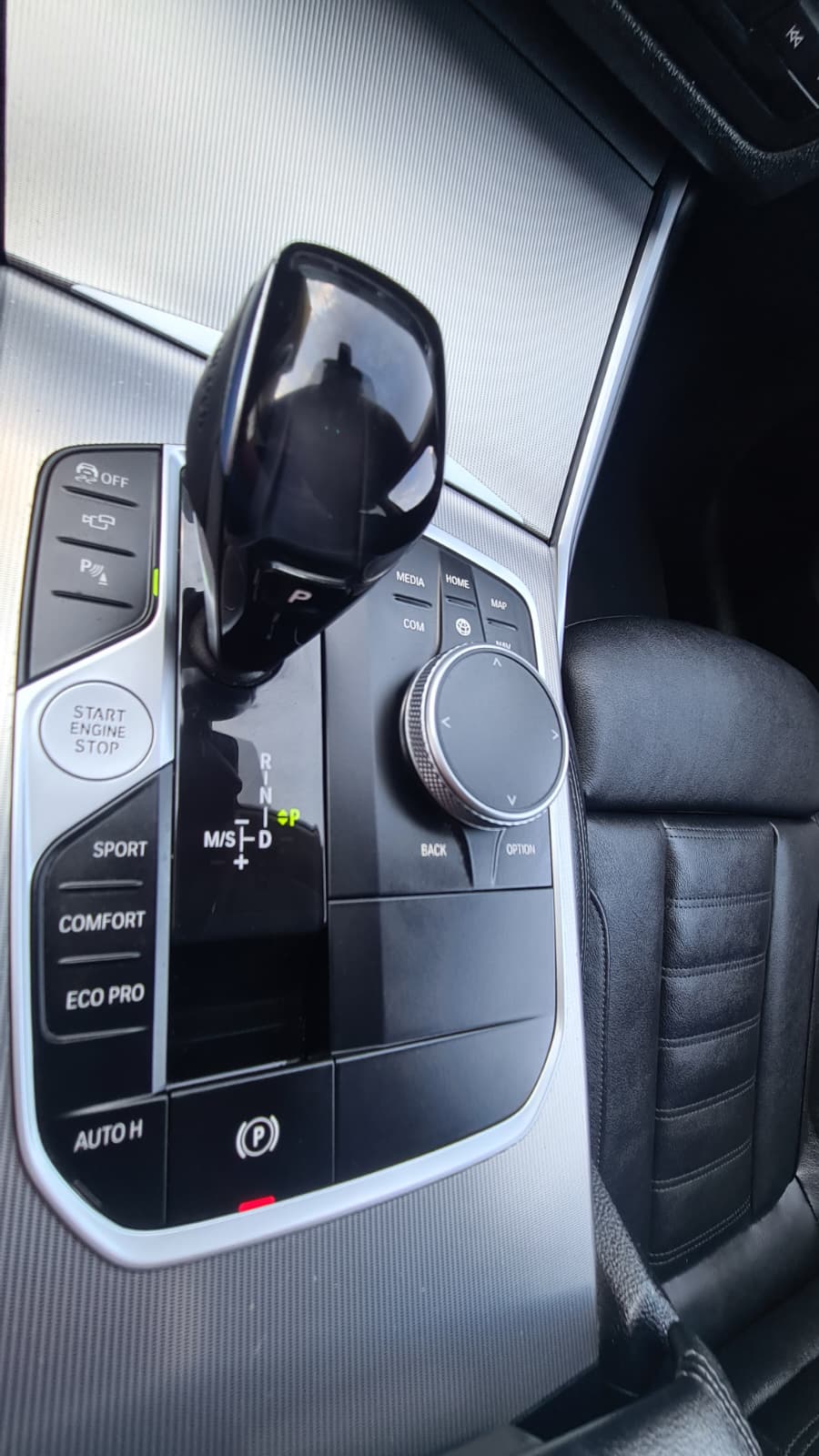 BMW 320d xDrive 48V Touring Steptronic ** Voll-Leder ** Gr-Navi ** RF-Kamera 360° ** Abstandsregelsysteme ** Sitzmemory ** Ab MFK **-image-17