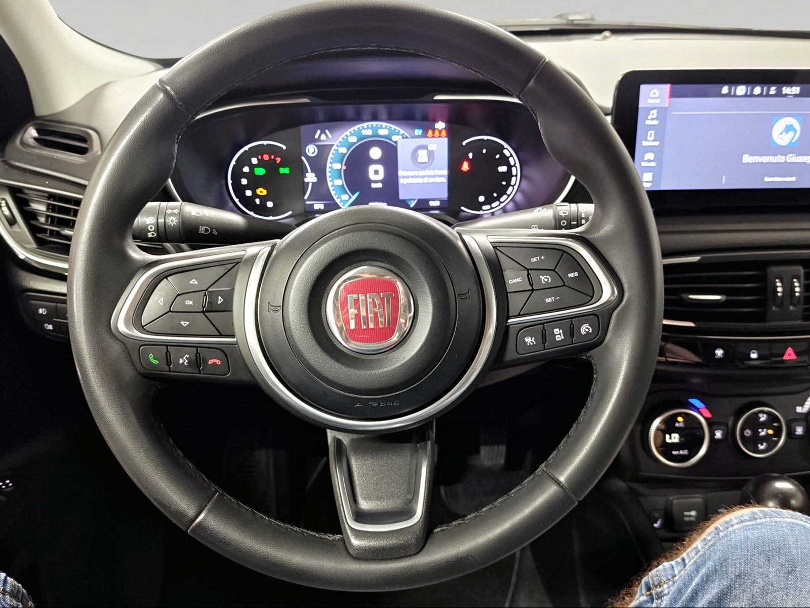FIAT Tipo Hybrid 1.5 Cross-image-8