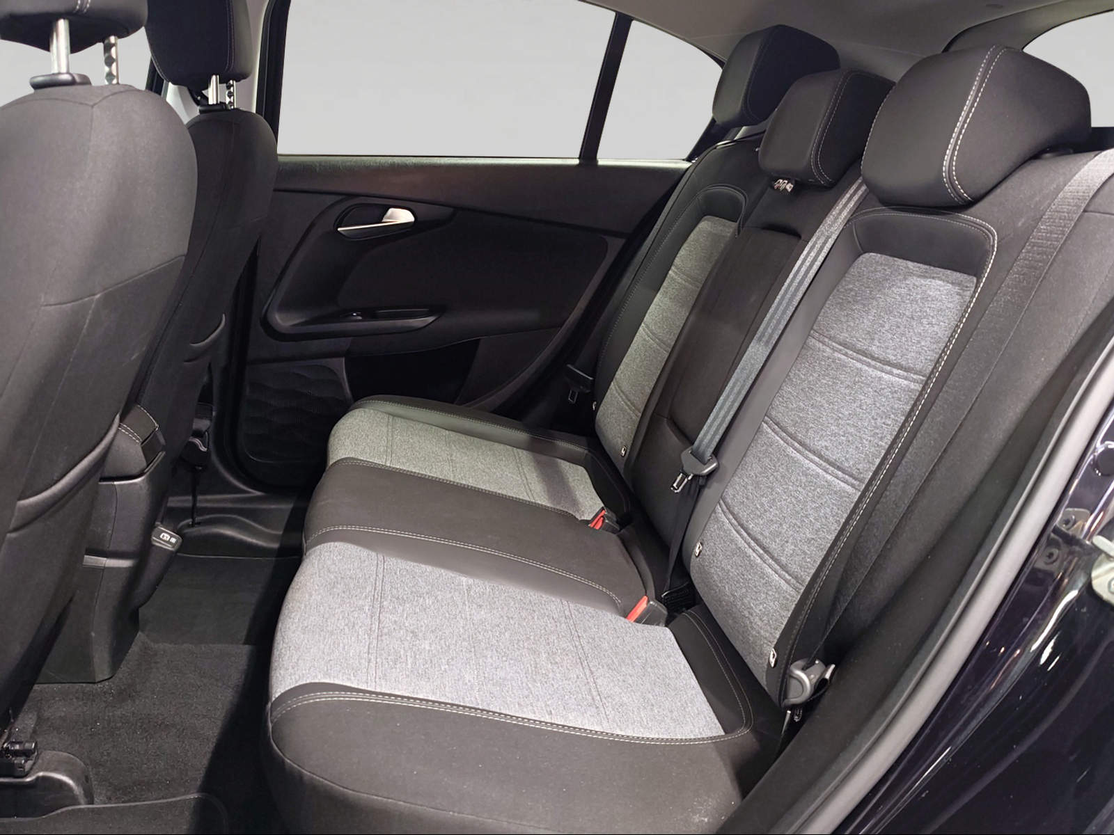 FIAT Tipo Hybrid 1.5 Cross-image-7