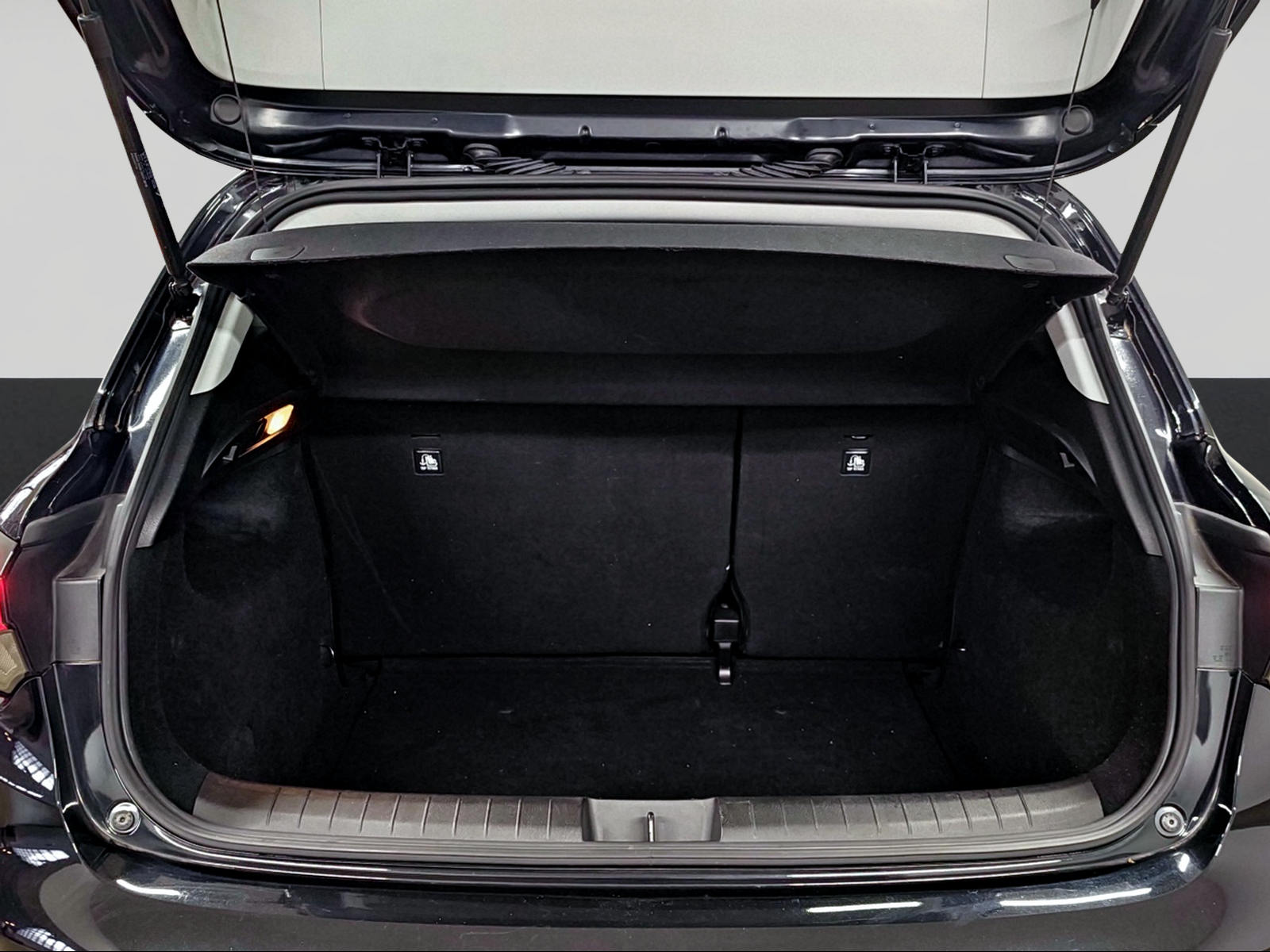 FIAT Tipo Hybrid 1.5 Cross-image-3