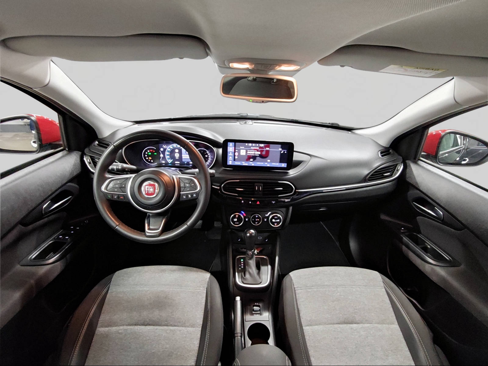 FIAT Tipo Hybrid 1.5 Cross-image-4