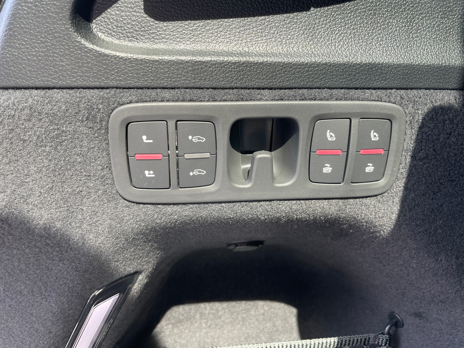 AUDI SQ7 TFSI quattro tiptronic-image-9