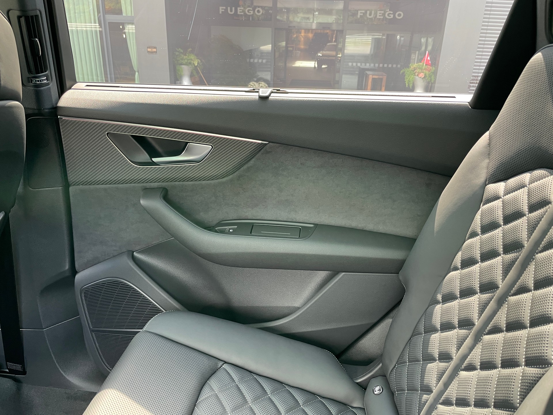 AUDI SQ7 TFSI quattro tiptronic-image-21