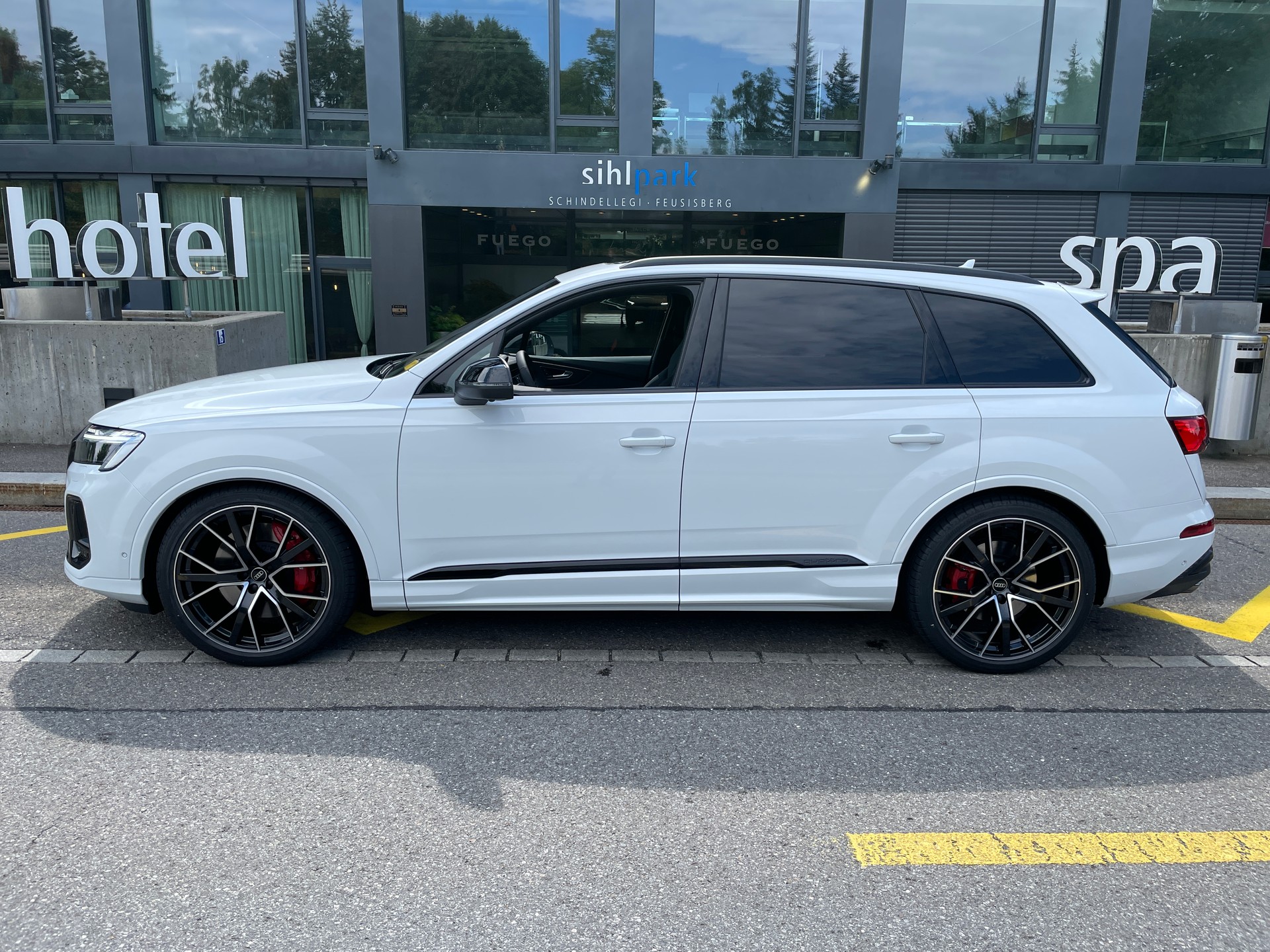 AUDI SQ7 TFSI quattro tiptronic-image-11