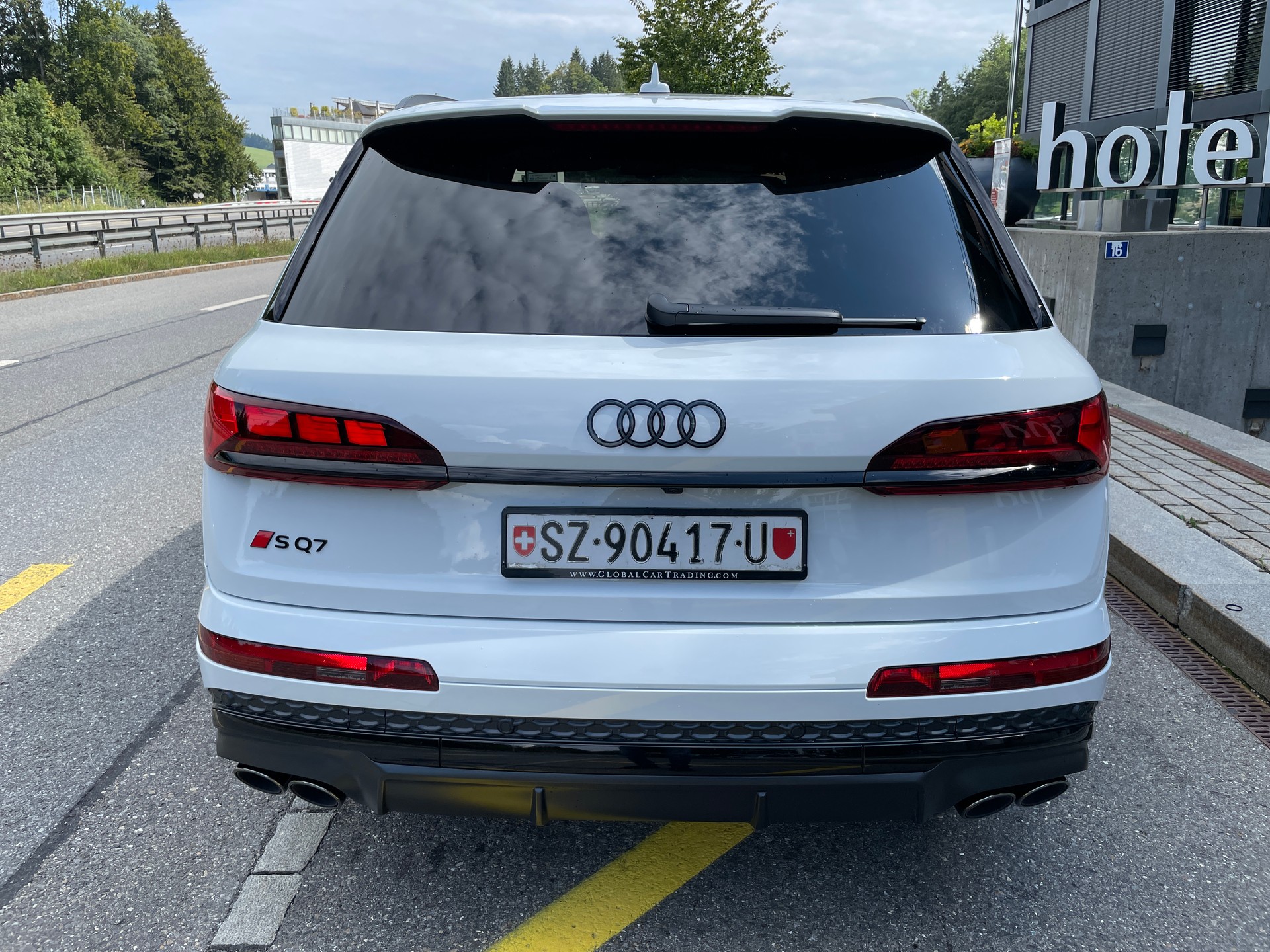 AUDI SQ7 TFSI quattro tiptronic-image-6