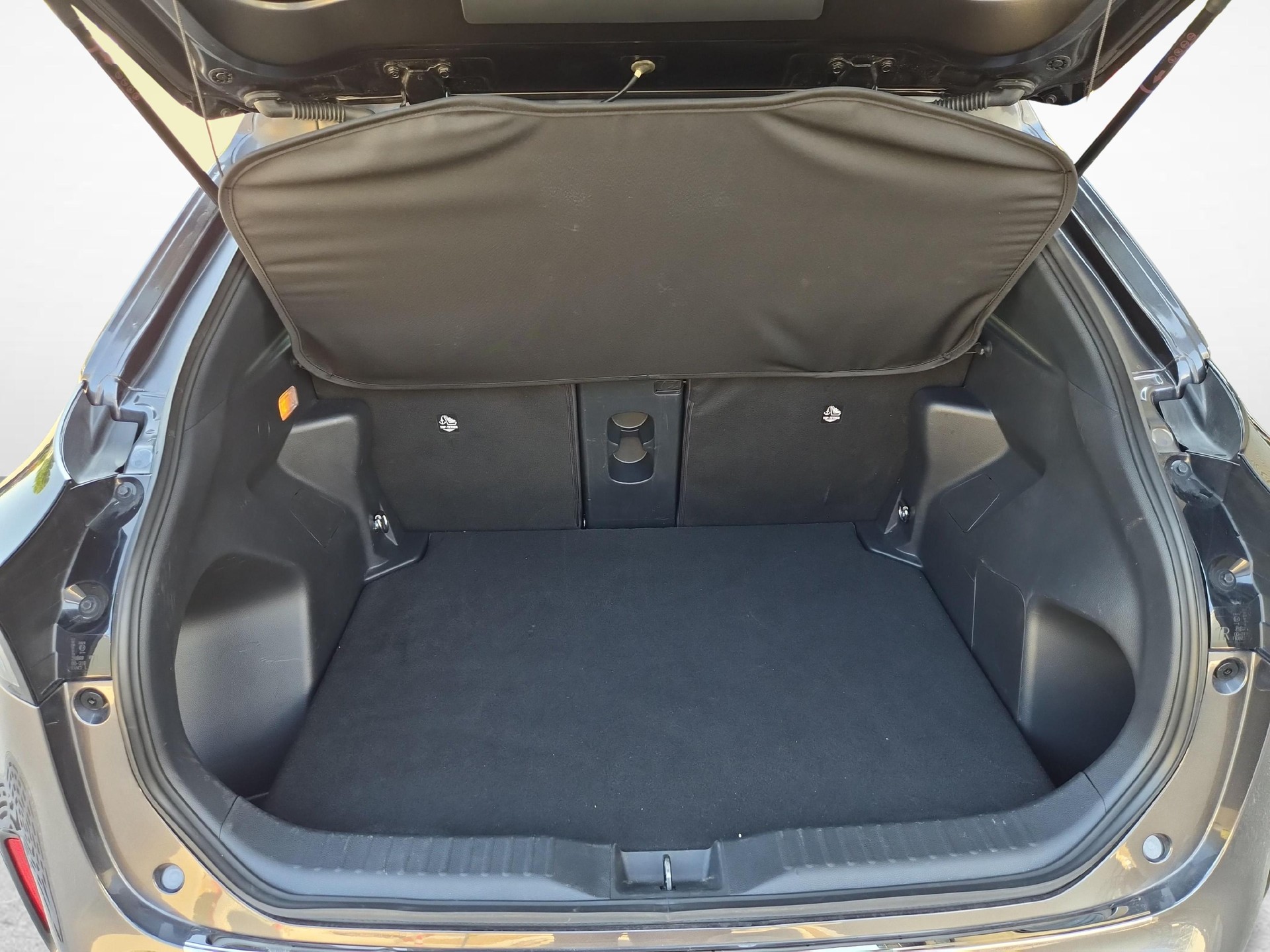TOYOTA Yaris Cross 1.5 VVT-i HSD Trend AWD-i-image-11