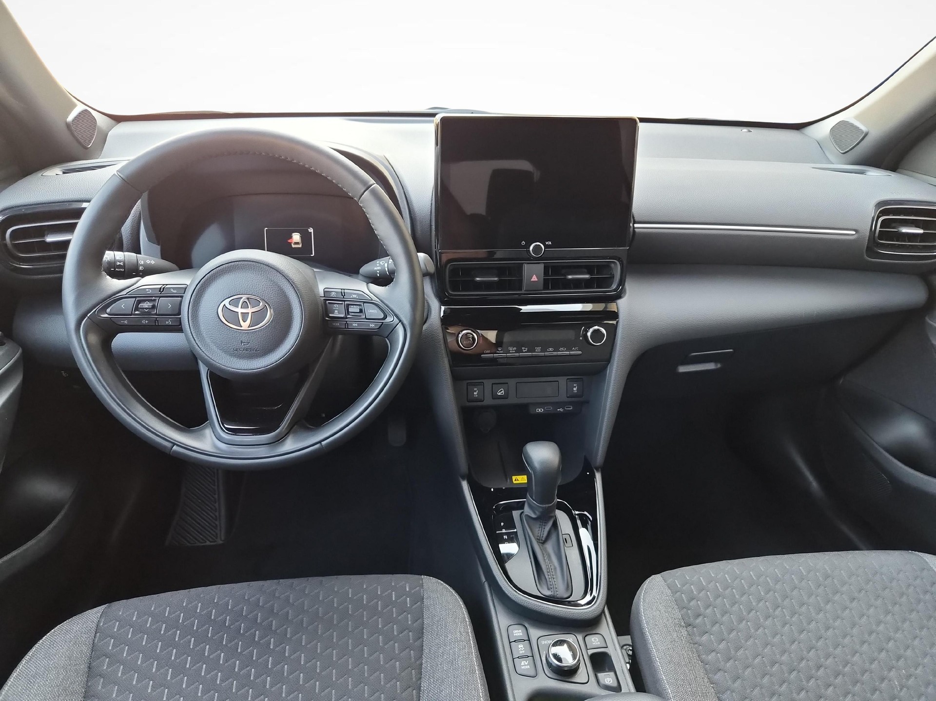 TOYOTA Yaris Cross 1.5 VVT-i HSD Trend AWD-i-image-8