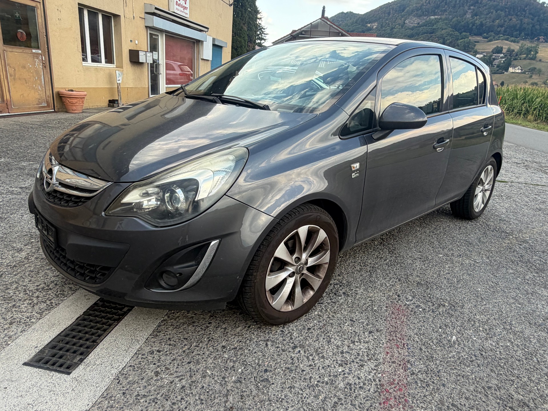 OPEL Corsa 1.4 TP Active Edition Automatic-image-3
