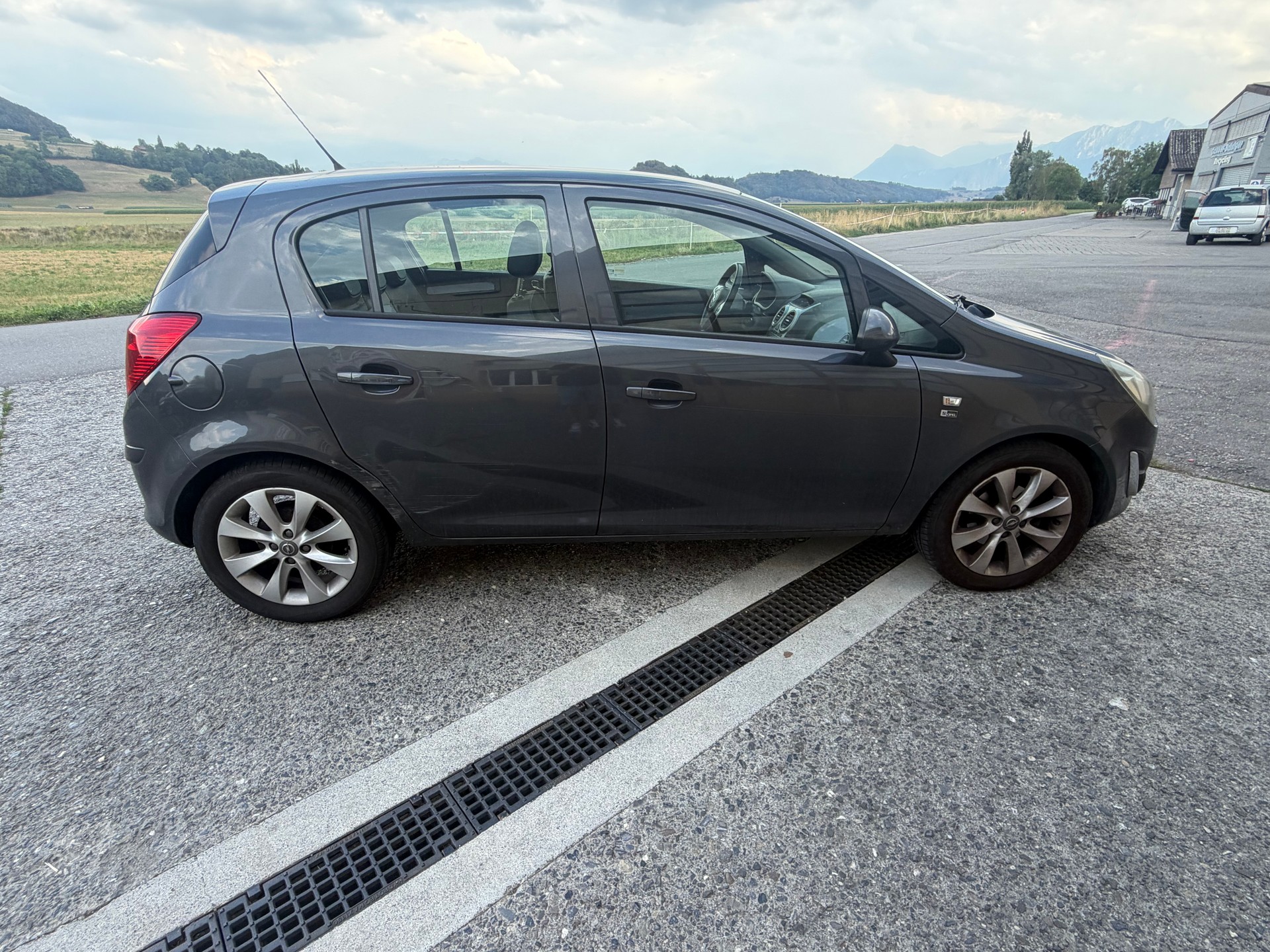 OPEL Corsa 1.4 TP Active Edition Automatic-image-4